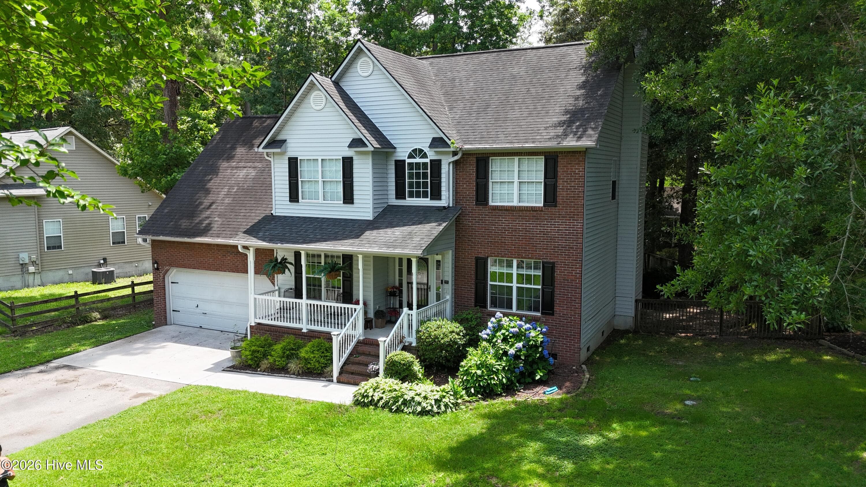 Single Family Residence at 125 Dockside Drive, Jacksonville, NC 28546, photo 4 of 47