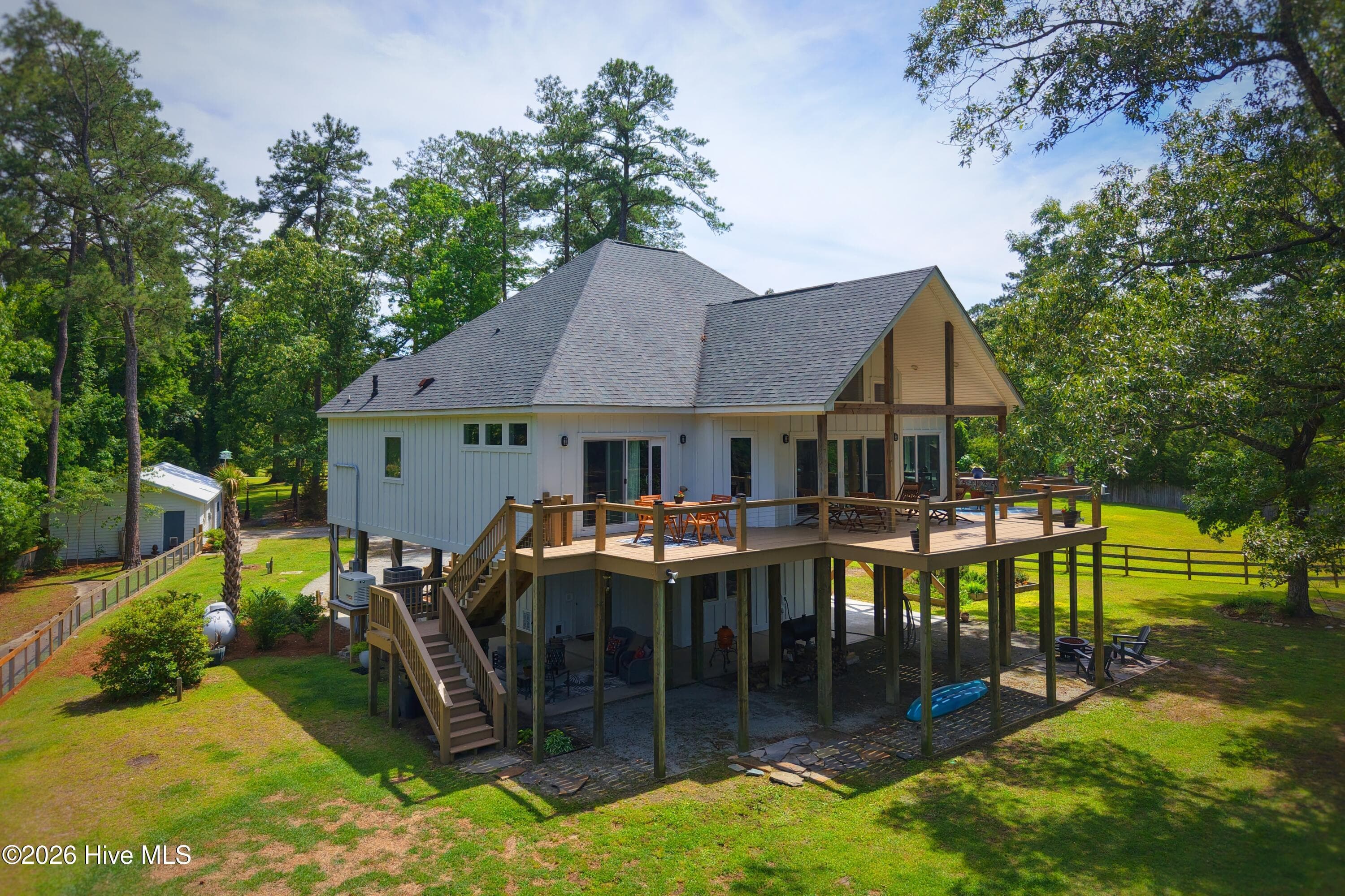 Single Family Residence at 1002 Howells Road, Grantsboro, NC 28529, photo 16 of 87