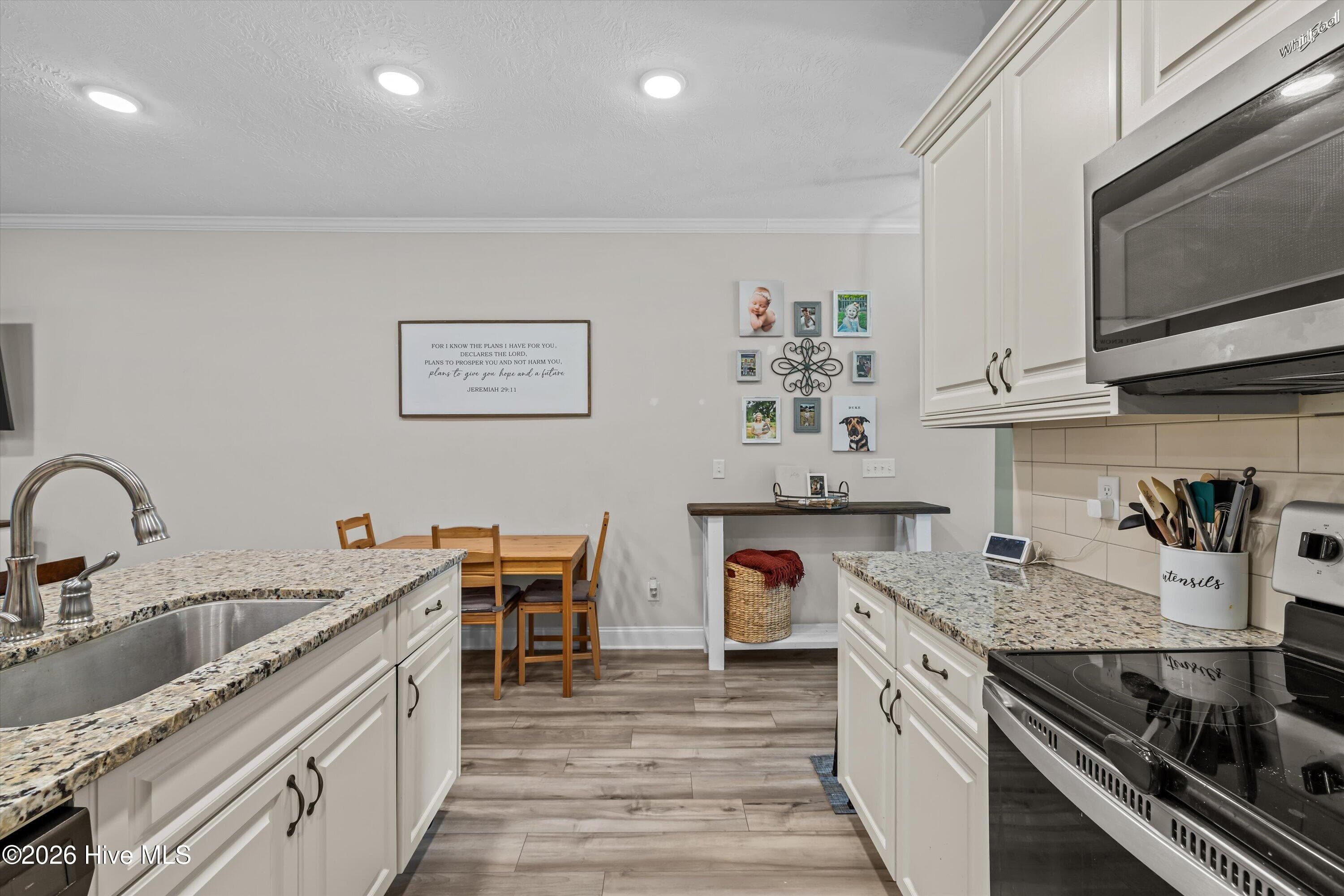 Townhouse at 593 Vinings Drive, Grovetown, GA 30813, photo 17 of 41