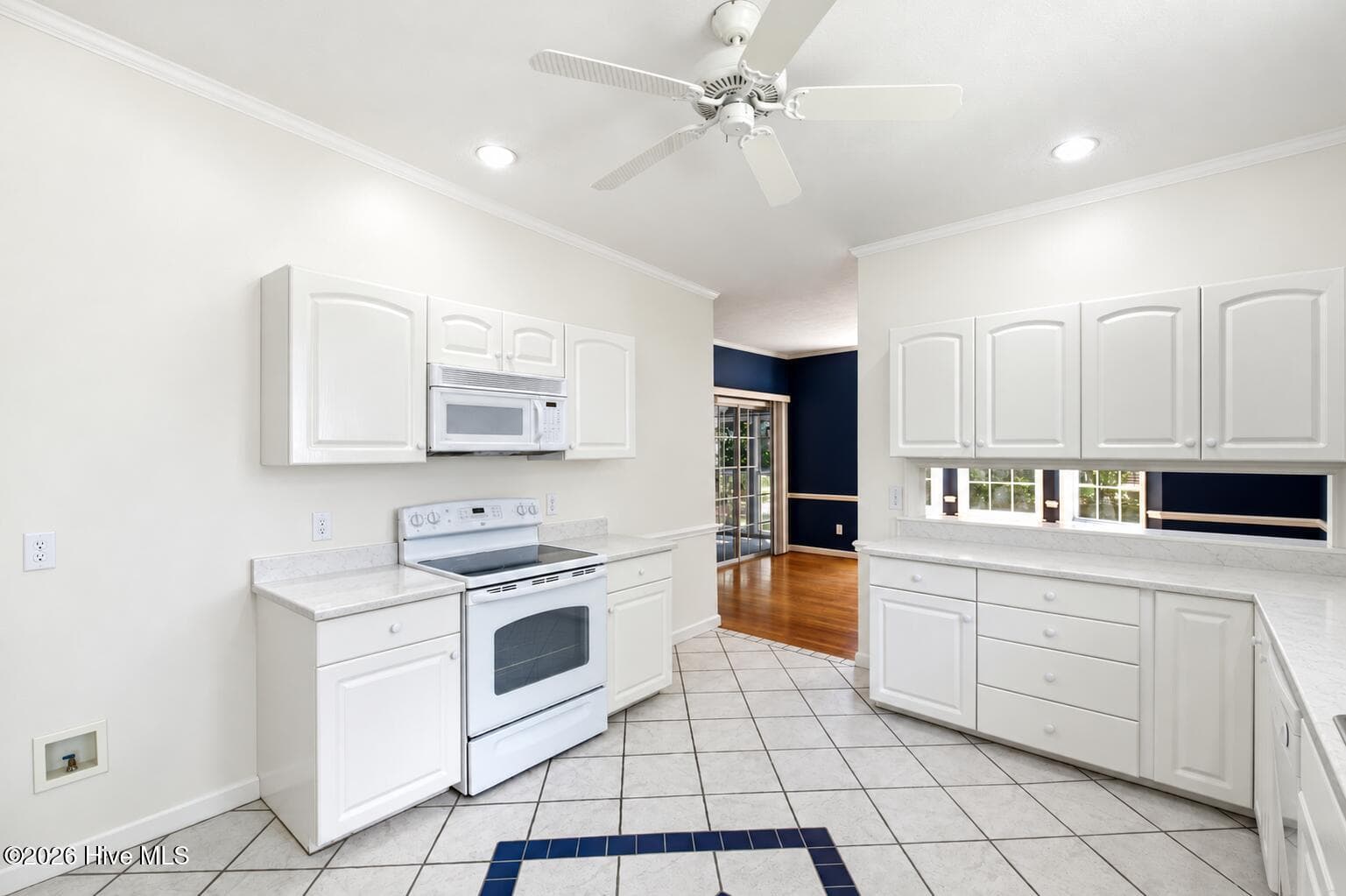 Single Family Residence at 6912 Haberdeen Drive, Wilmington, NC 28411, photo 15 of 73