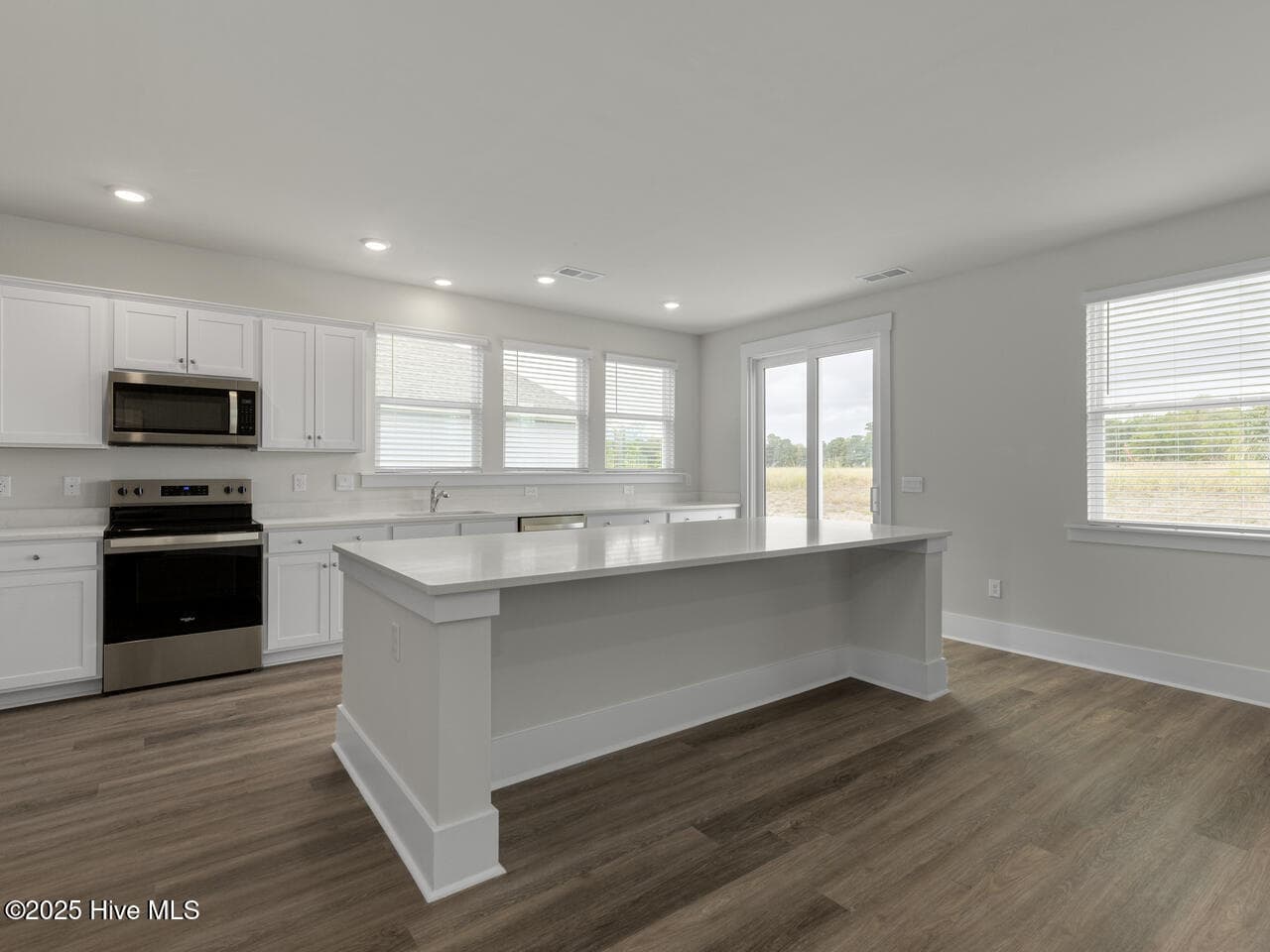 Single Family Residence at 516 Bogue View Road Lot 51, Hubert, NC 28539, photo 10 of 49