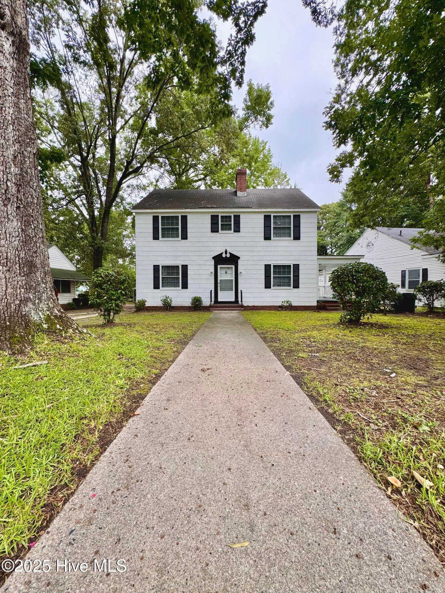 Single Family Residence at 306 Wilson Avenue, Kinston, NC 28501, photo 3 of 61