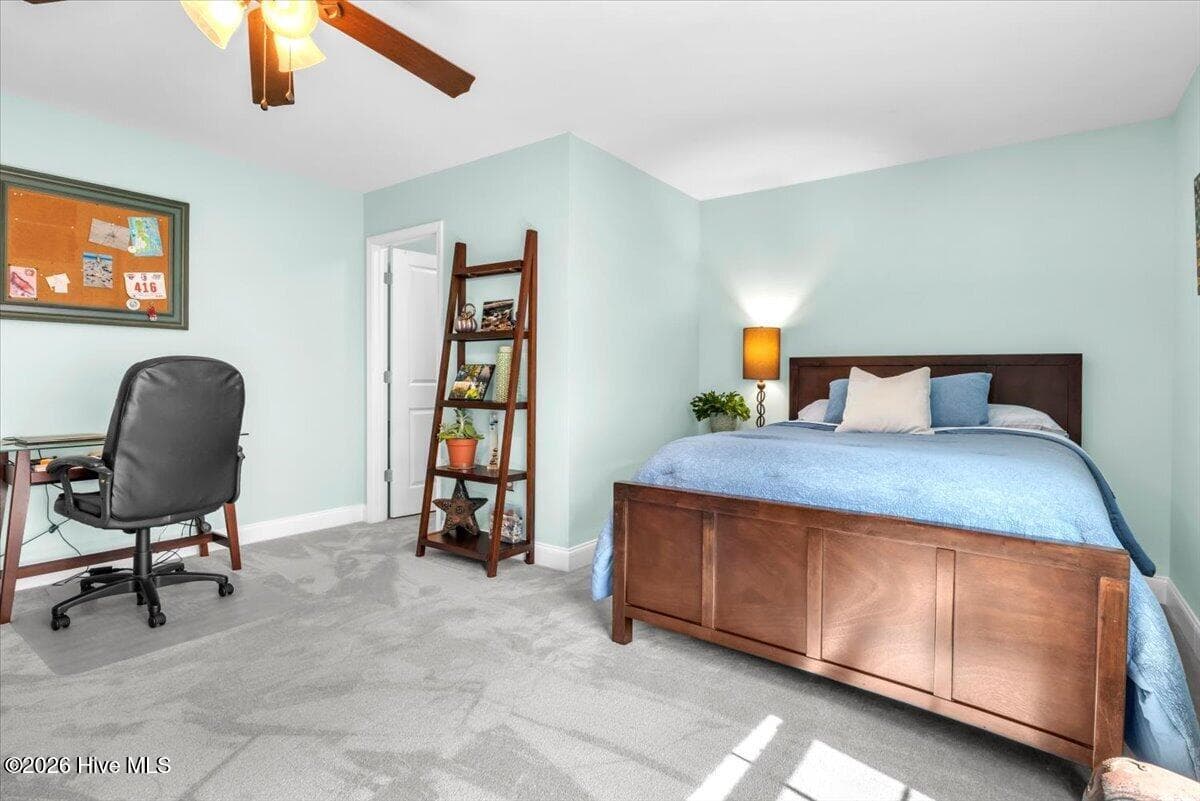 Single Family Residence at 7812 Bonfire Drive, Wilmington, NC 28409, photo 4 of 7
