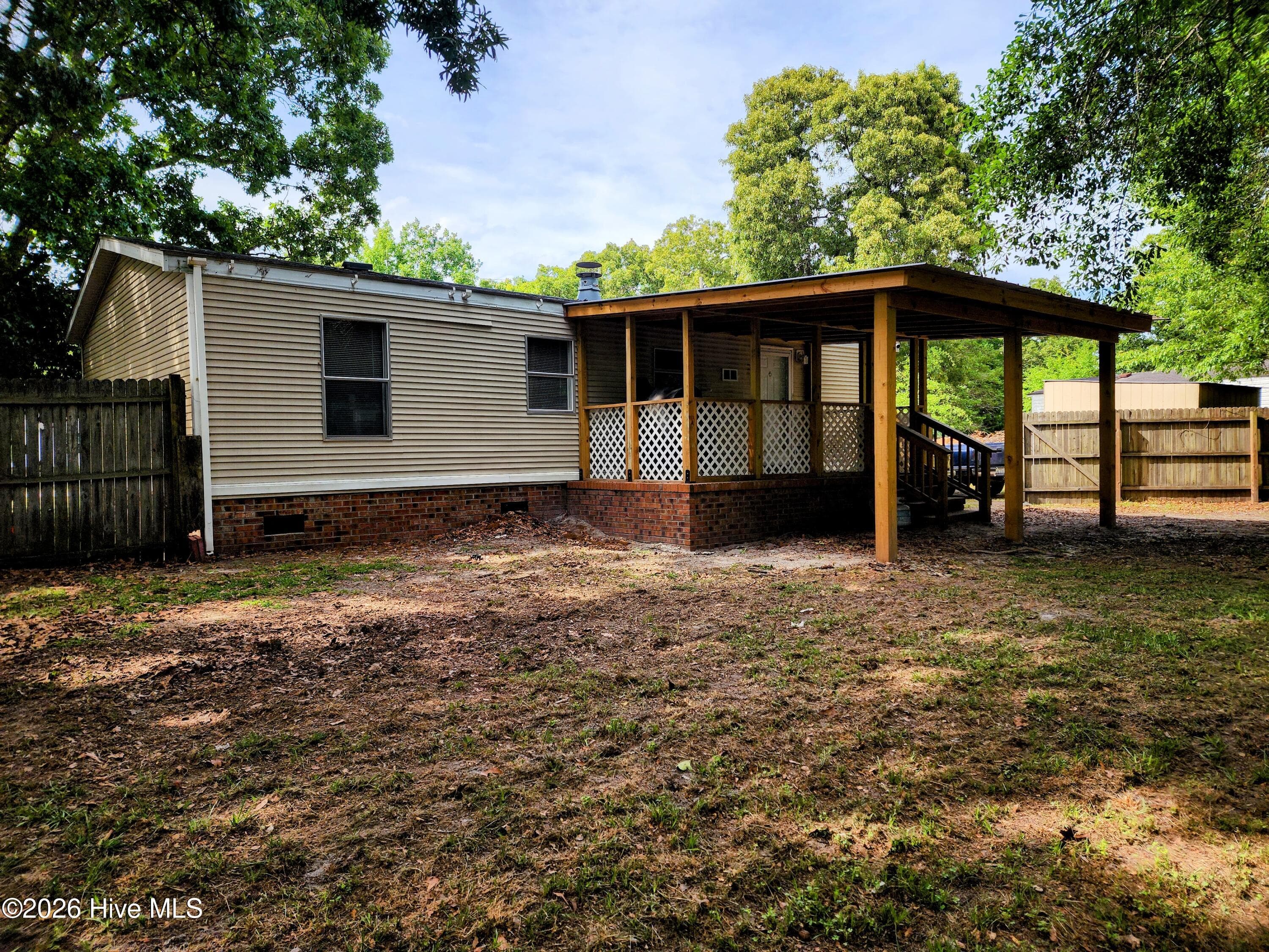 Manufactured Home at 623 Sandy Bluff Drive SW, Supply, NC 28462, photo 19 of 26