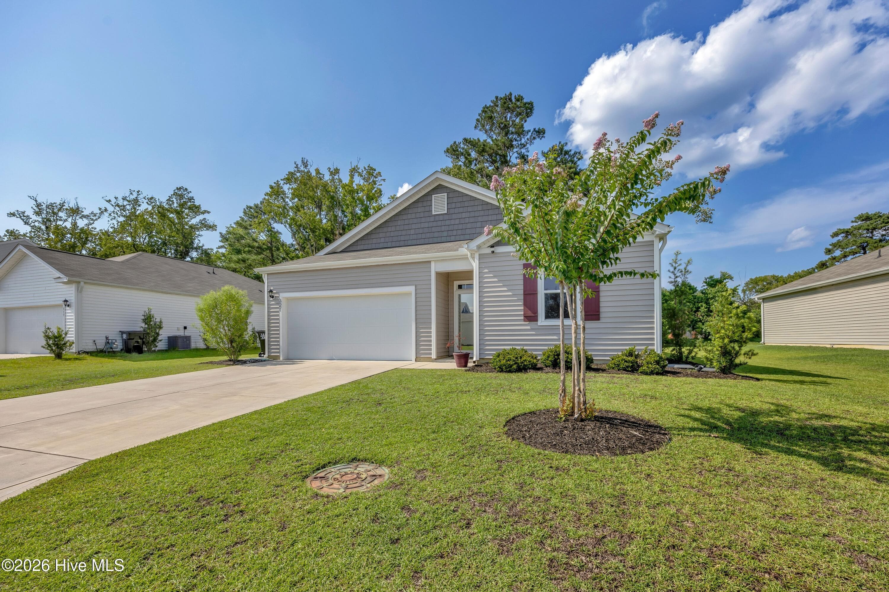 Single Family Residence at 321 Tributary Circle, Wilmington, NC 28401, photo 2 of 27