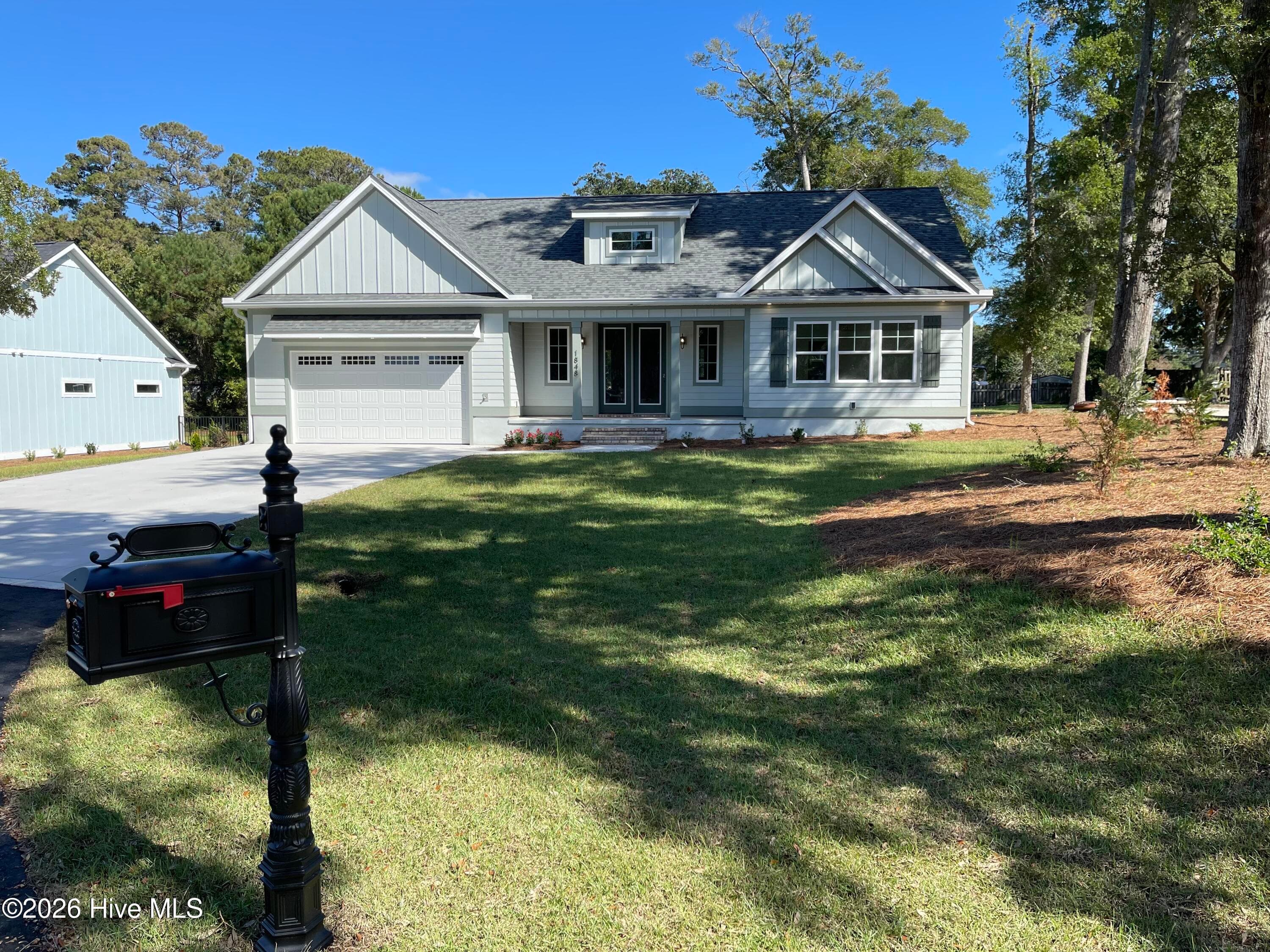 Single Family Residence at 1848 Oak Harbour Drive SW, Ocean Isle Beach, NC 28469, photo 3 of 13