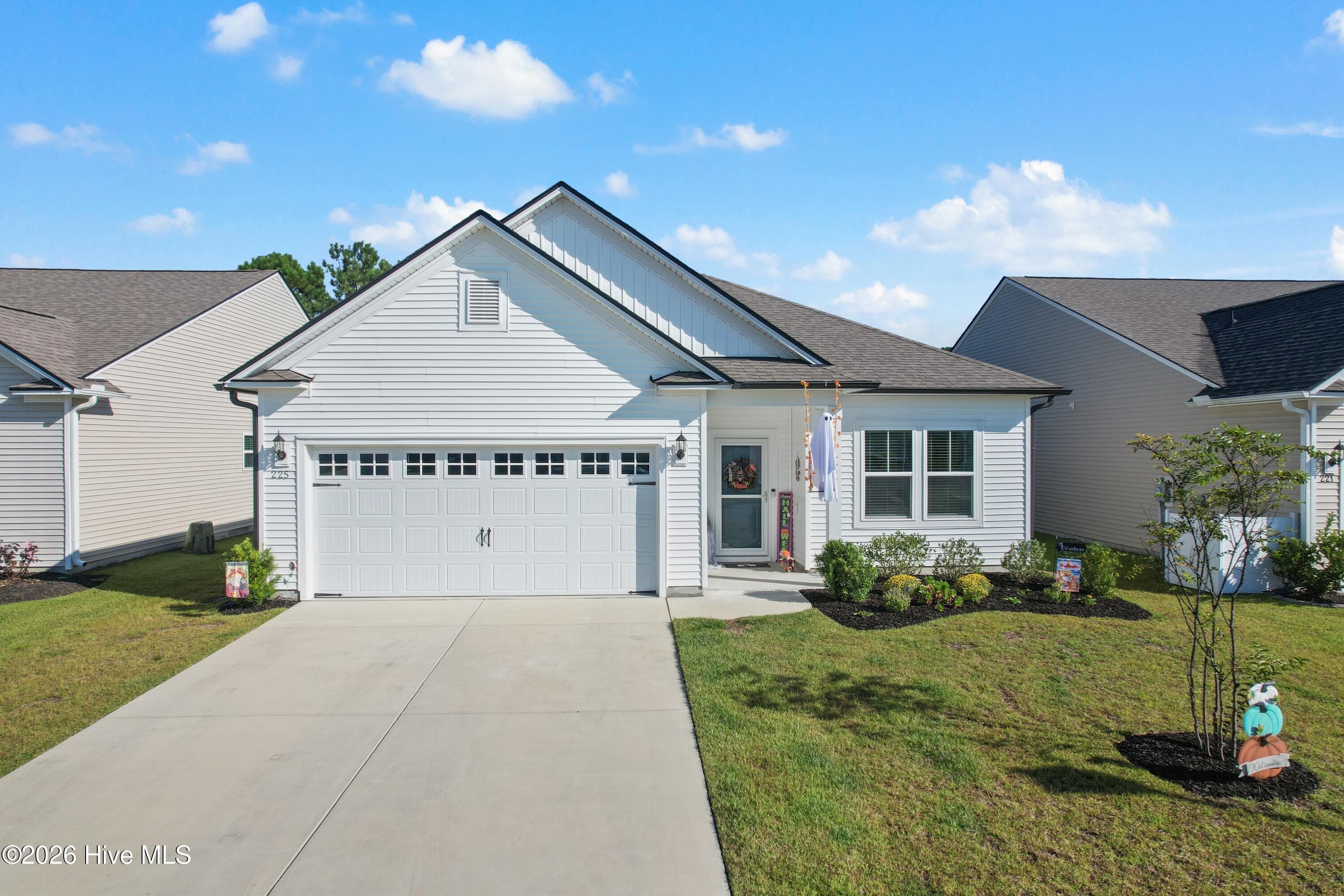 Single Family Residence at 225 Eagle Claw Drive, Calabash, NC 28467, photo 2 of 50