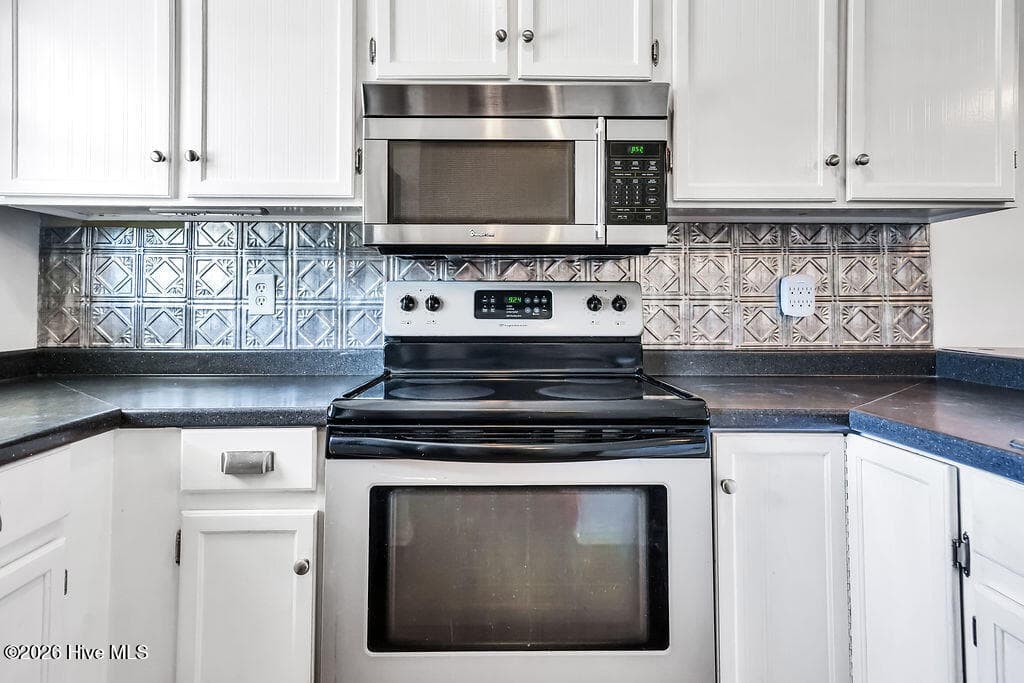 Condominium at 106 Lullwater Drive Unit B, Wilmington, NC 28403, photo 12 of 51