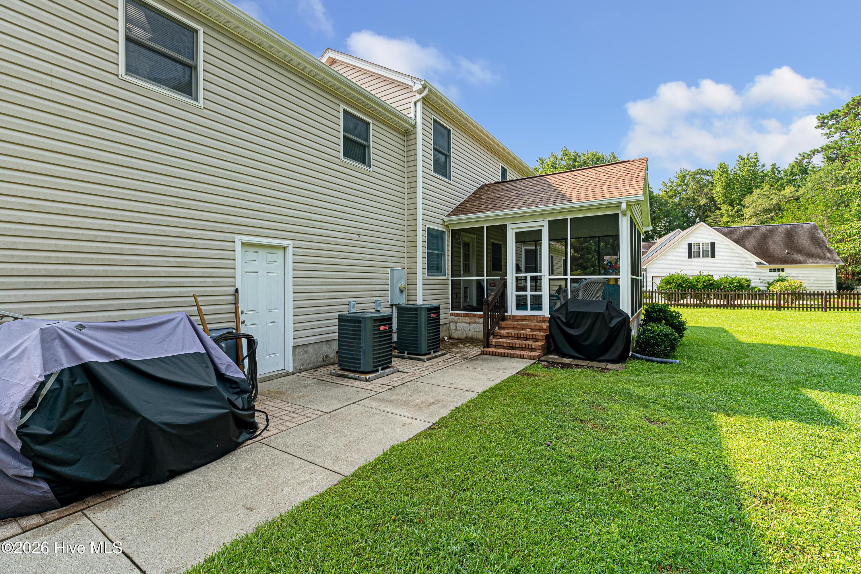 Single Family Residence at 415 Hillcrest Drive, Morehead City, NC 28557, photo 41 of 61
