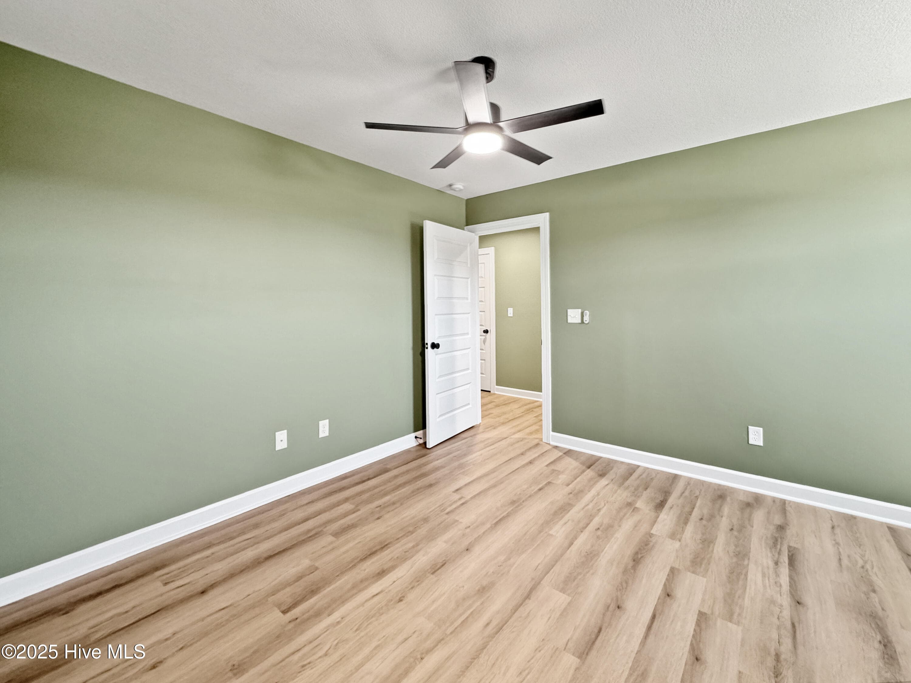 Single Family Residence at 2111 Staysail Drive, Elizabeth City, NC 27909, photo 21 of 31