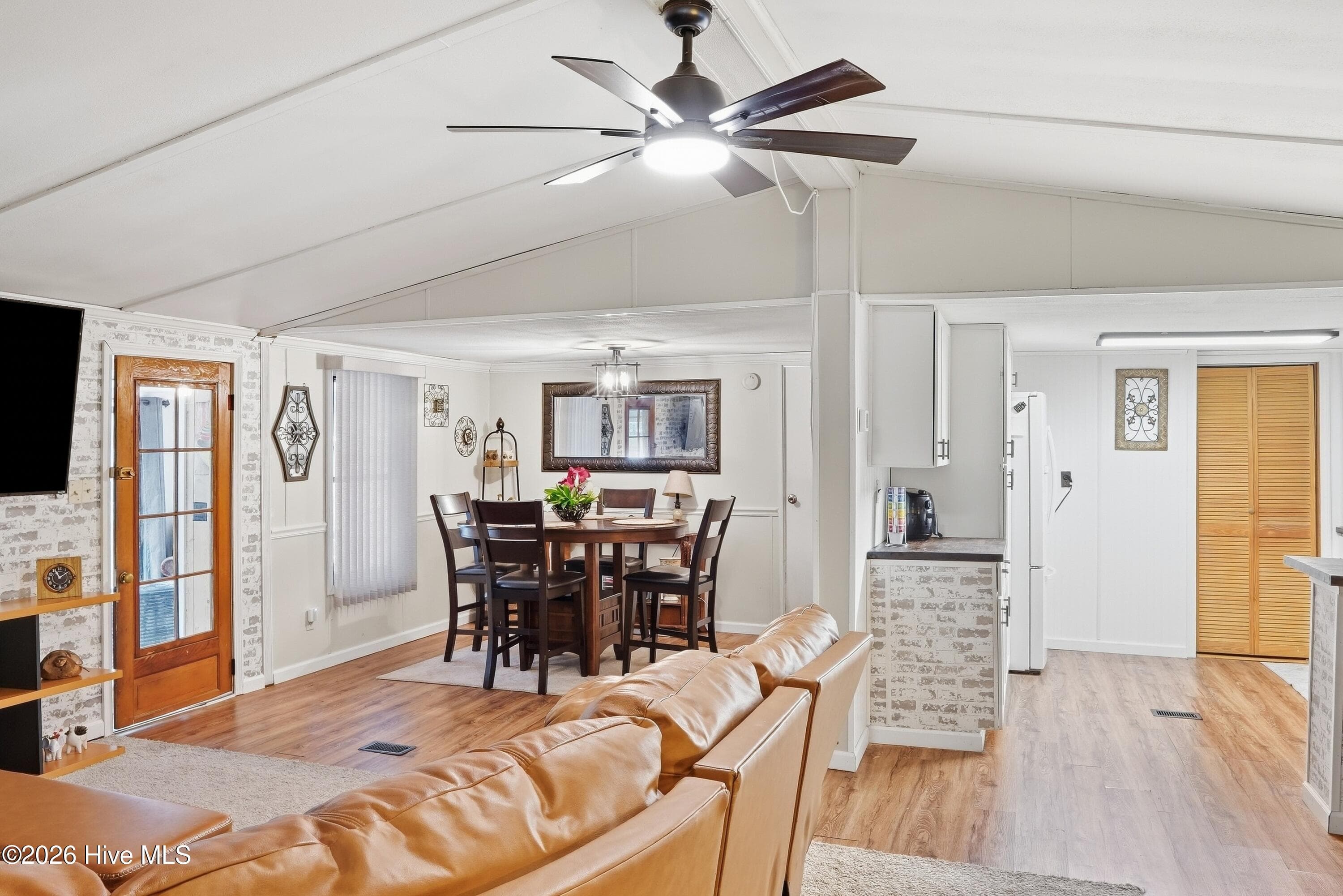 Manufactured Home at 120 Discovery Trail, Hertford, NC 27944, photo 6 of 24