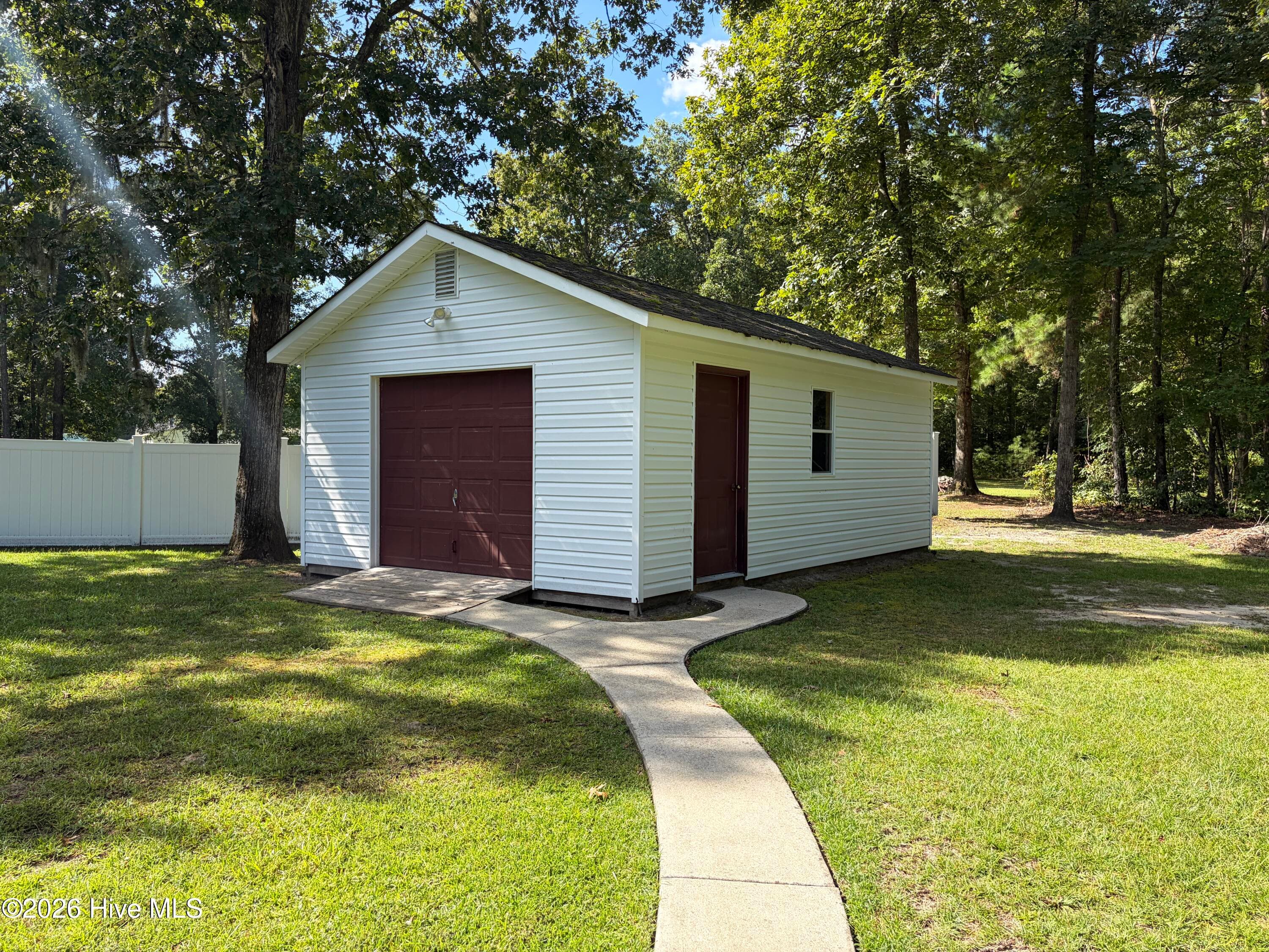 Single Family Residence at 900 Perrytown Road, New Bern, NC 28562, photo 27 of 84