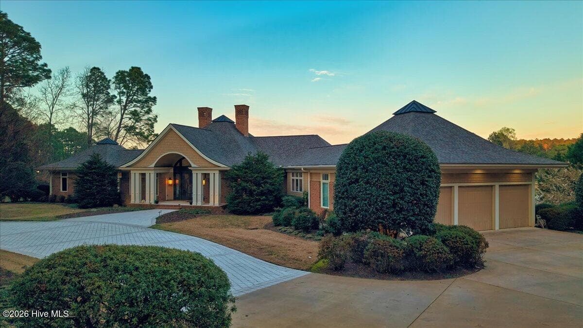 475 Lake Dornoch Drive, Pinehurst, NC 28374