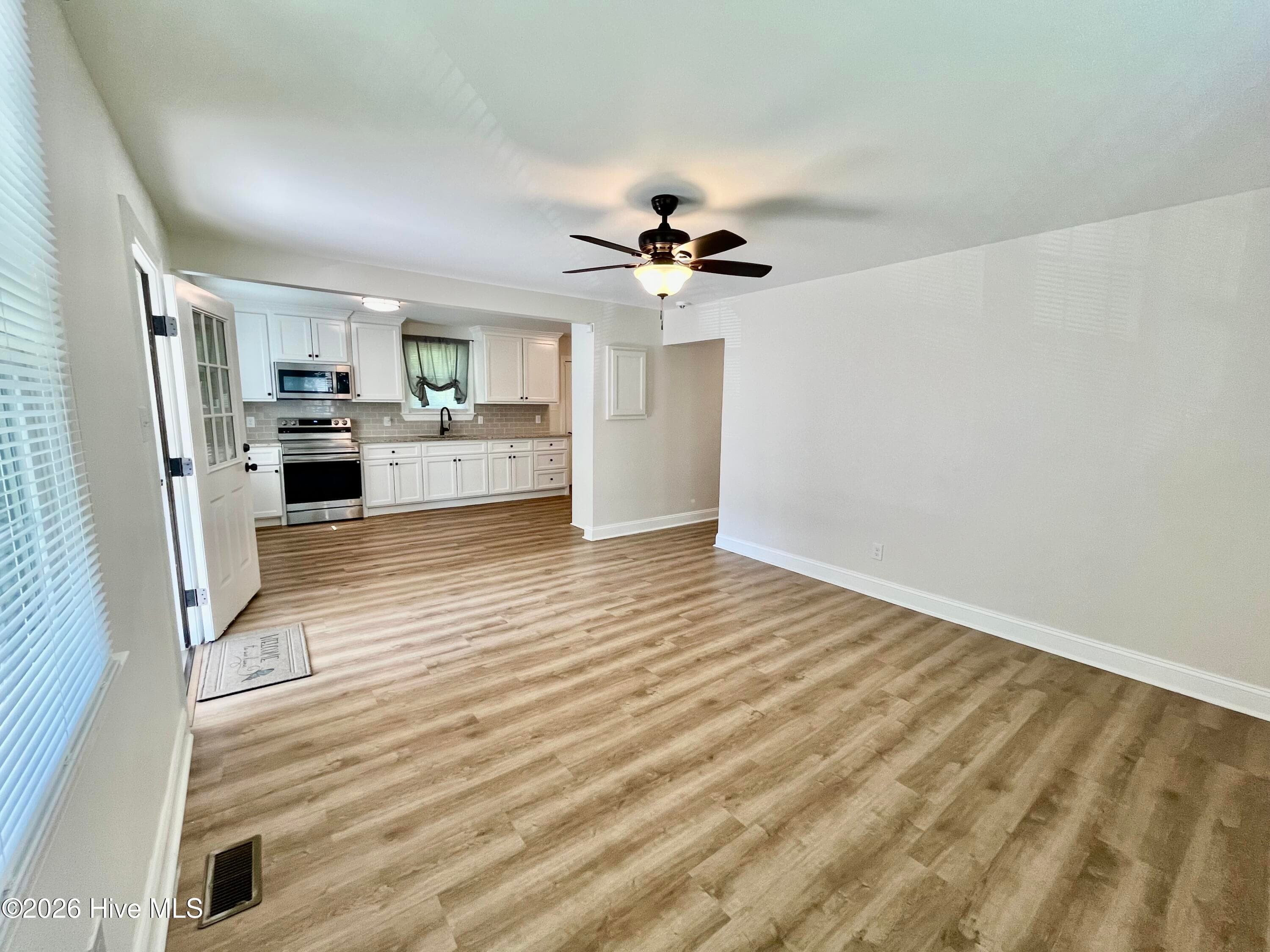 Single Family Residence at 202 Banks Avenue, Goldsboro, NC 27534, photo 3 of 27