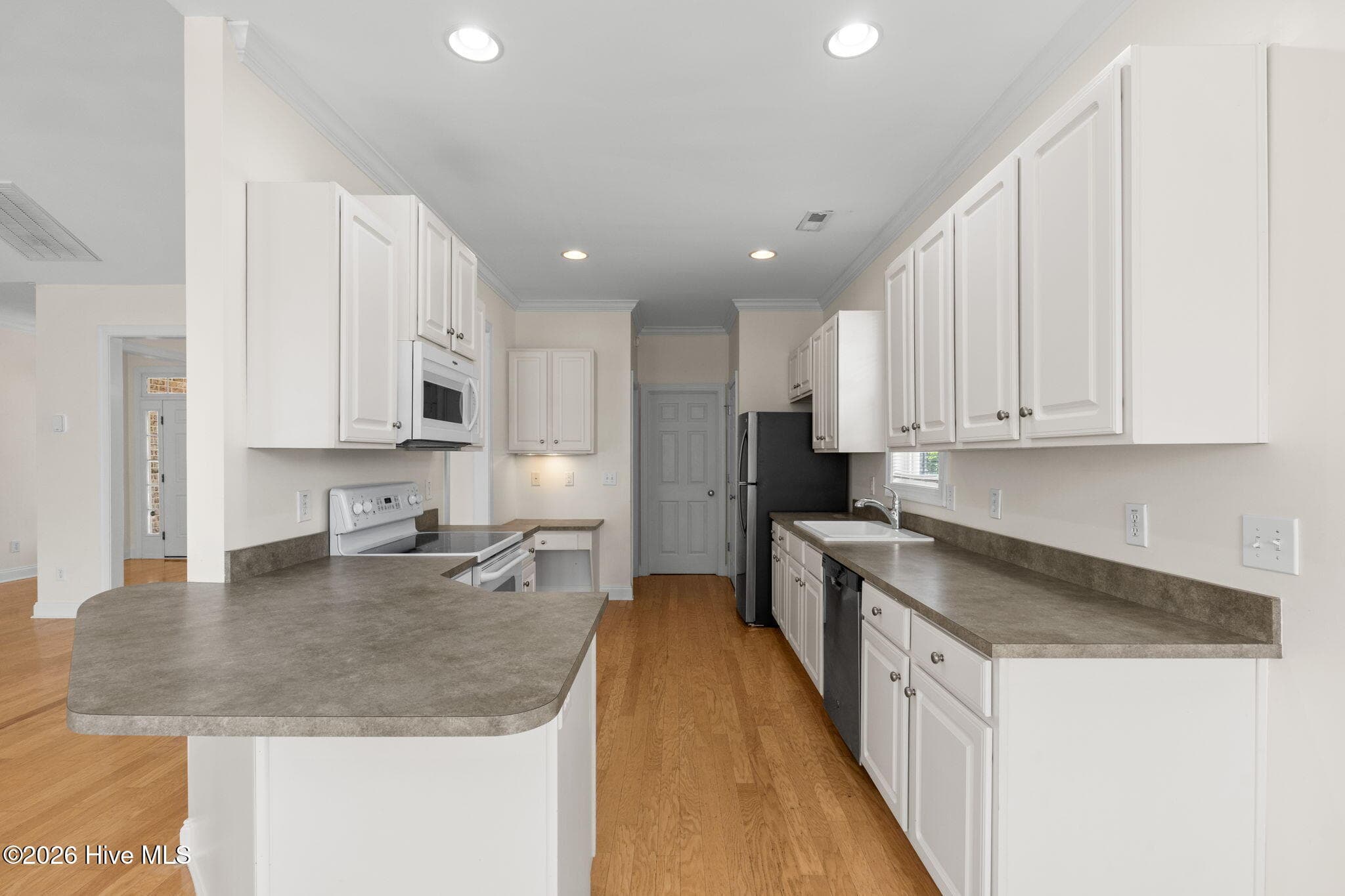 Kitchen - 1052 Stonebridge Lane, Leland, NC 28451