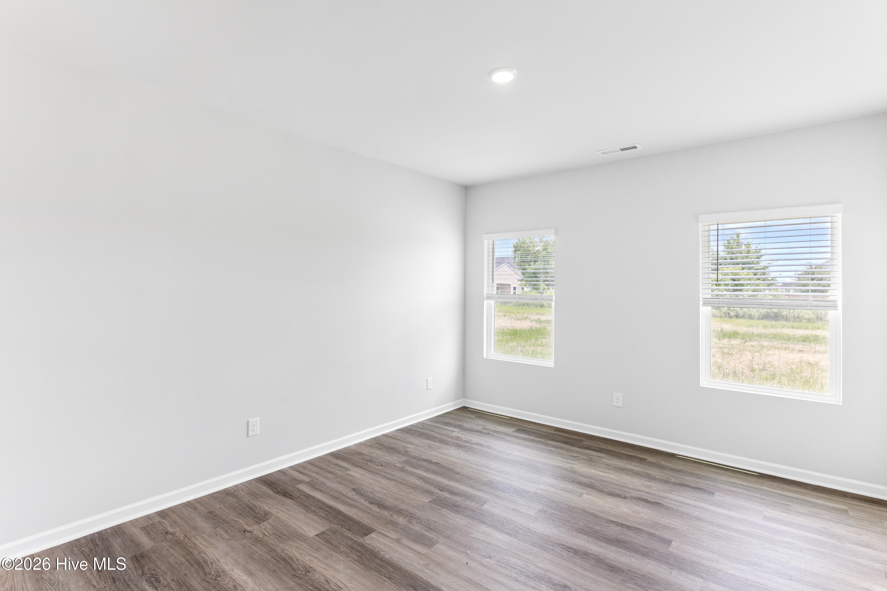 Single Family Residence at 5512 Peace And Plenty Court, New Bern, NC 28560, photo 11 of 21