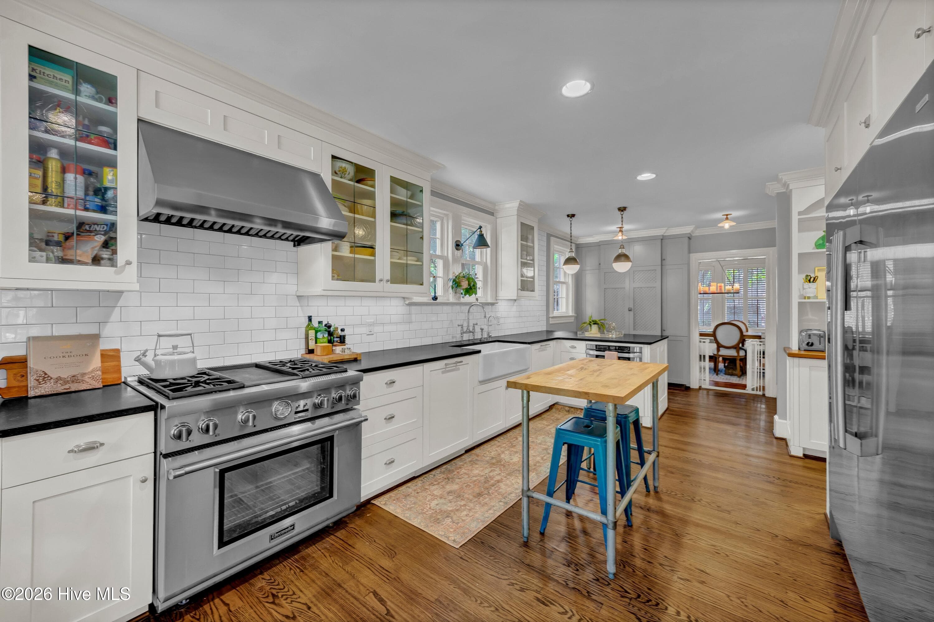Single Family Residence at 318 Colonial Drive, Wilmington, NC 28403, photo 25 of 74
