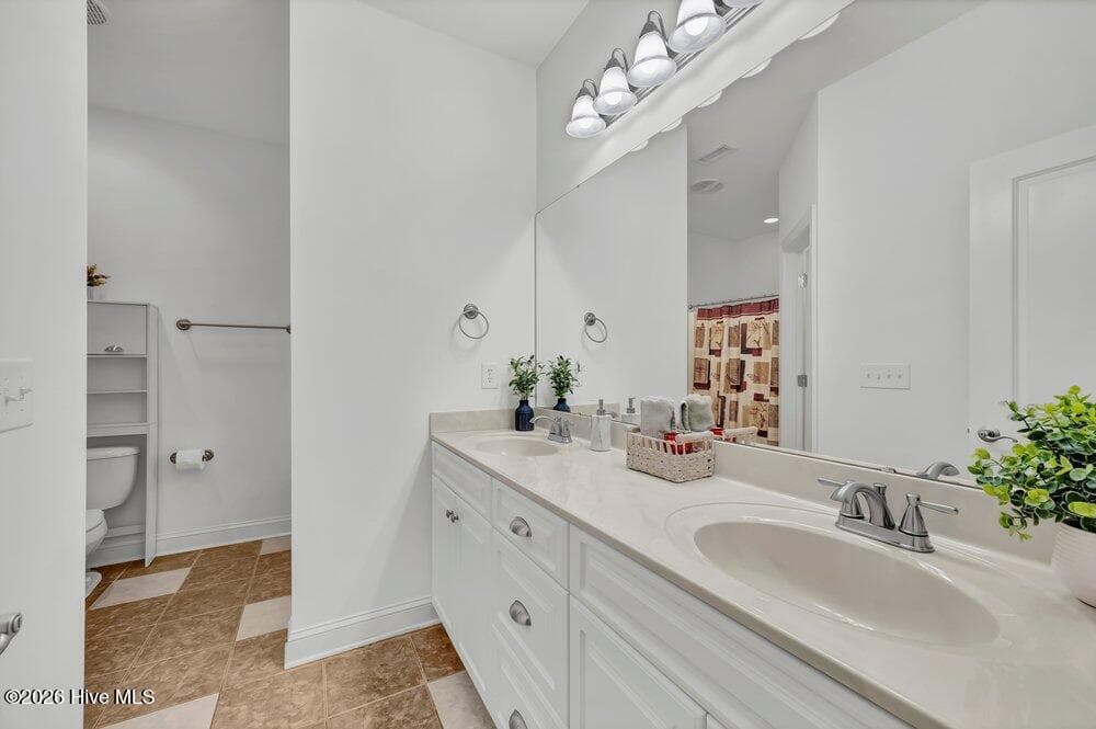 Single Family Residence at 8780 Lanvale Oaks Drive NE, Leland, NC 28451, photo 10 of 28