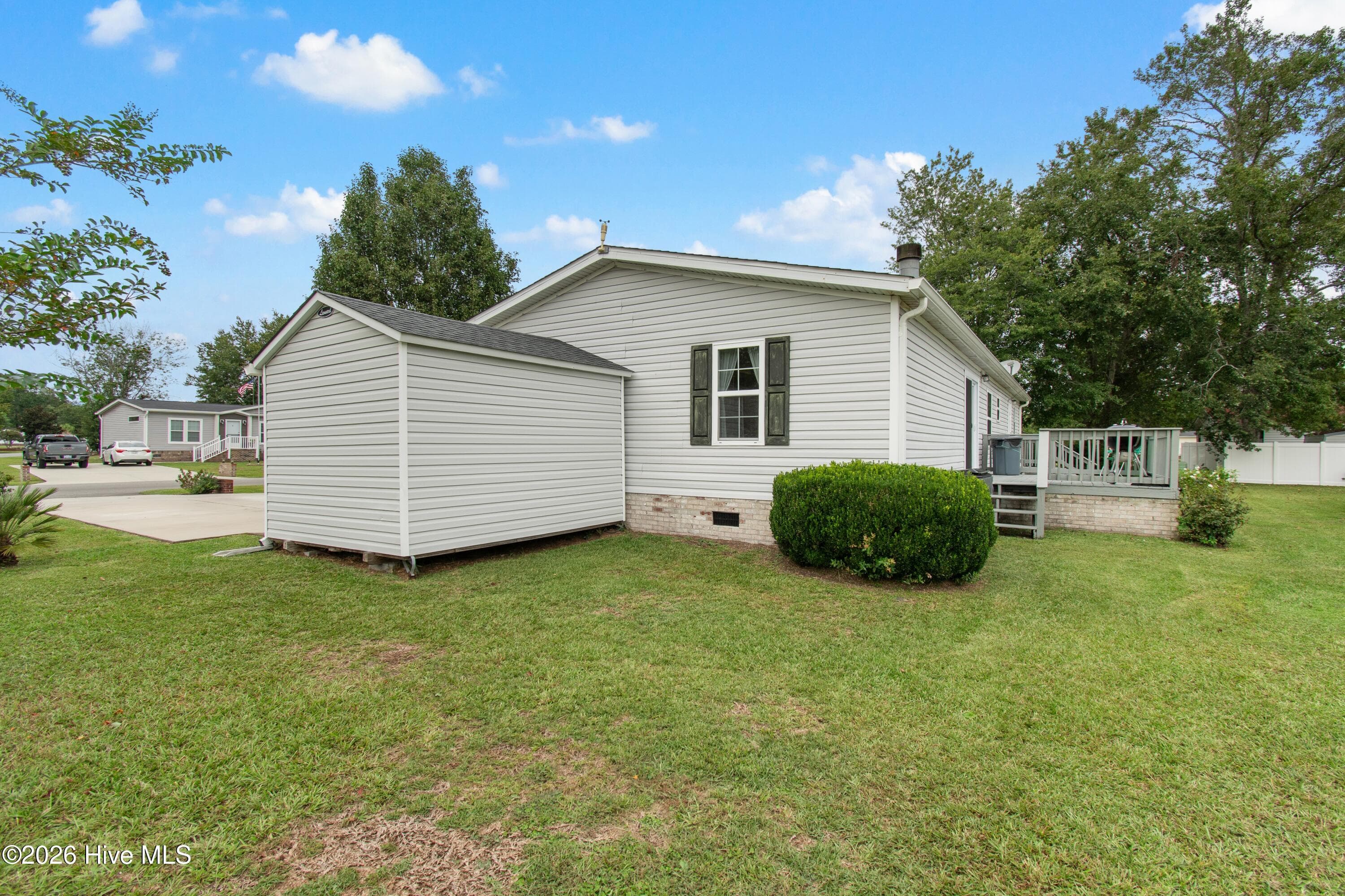 Manufactured Home at 1109 Nautical Lane SW, Calabash, NC 28467, photo 30 of 34