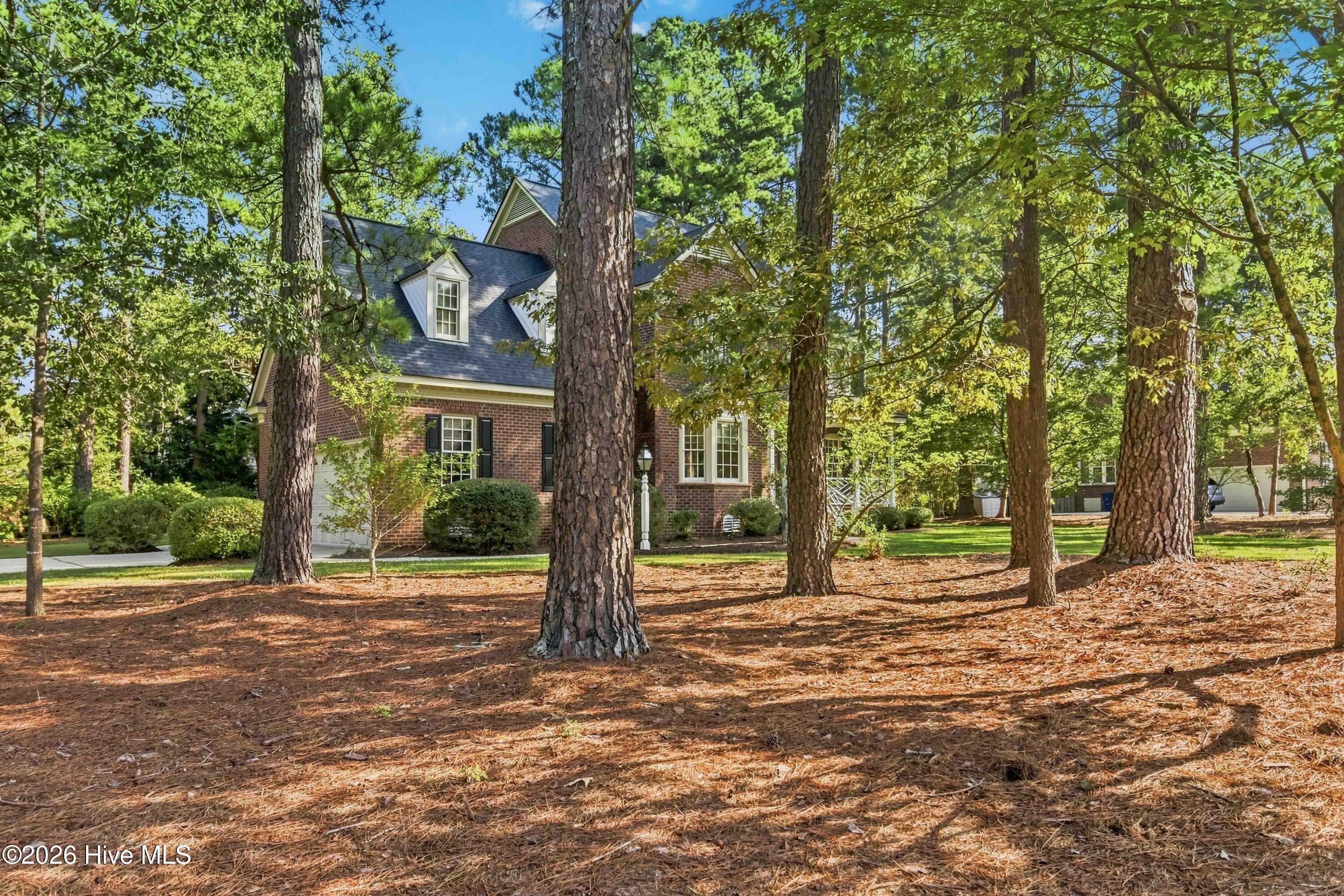 Single Family Residence at 4924 Country Club Drive N, Wilson, NC 27896, photo 3 of 49