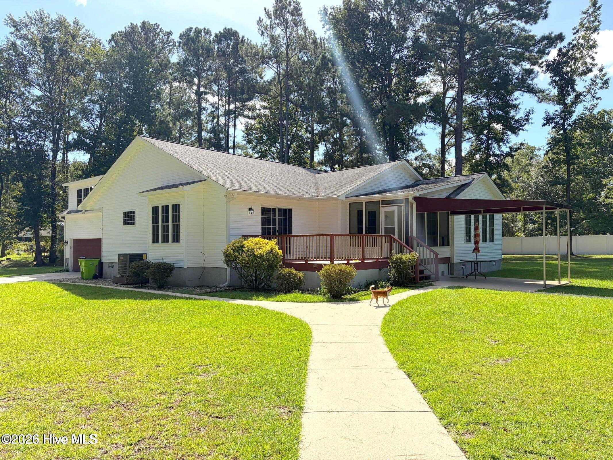 Single Family Residence at 900 Perrytown Road, New Bern, NC 28562, photo 39 of 84