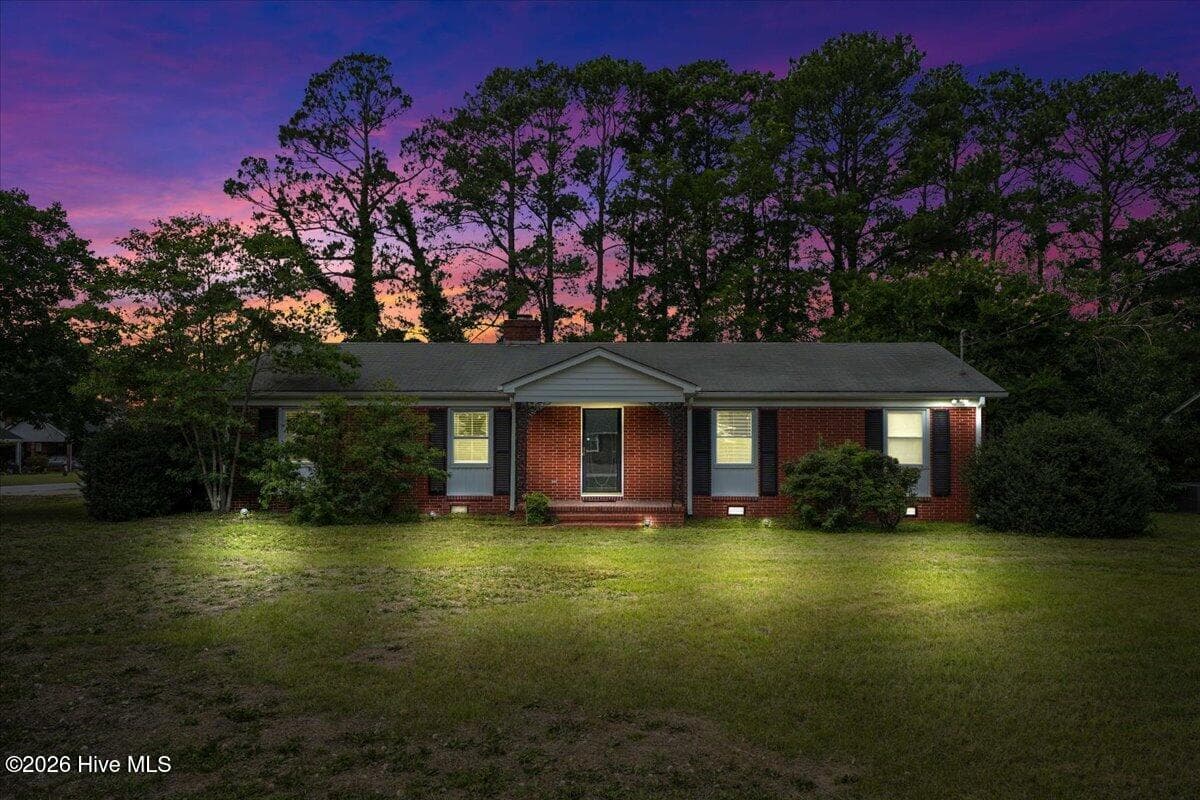Virtually Staged - 1801 E Azalea Drive, Goldsboro, NC 27530