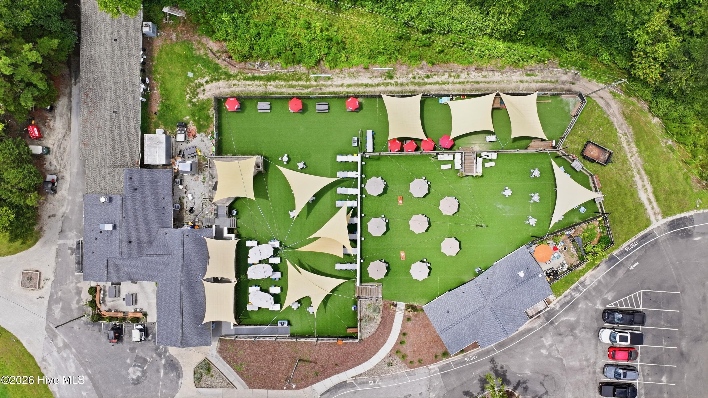 Ironclad Golf, Pickleball & Beer Garden - 100 Hickory Circle, Hampstead, NC 28443
