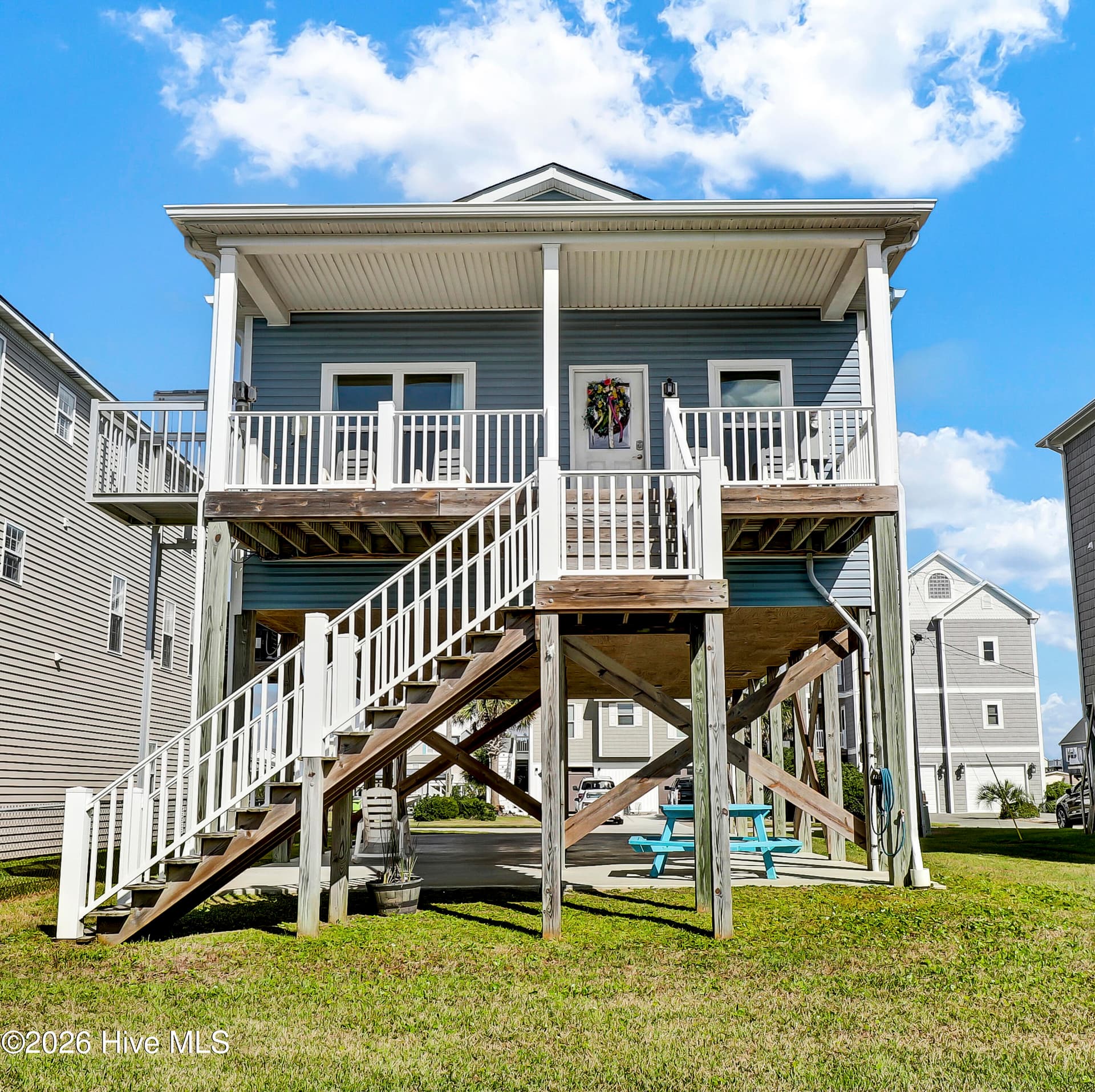 1017 1st Street, Surf City, NC 28445