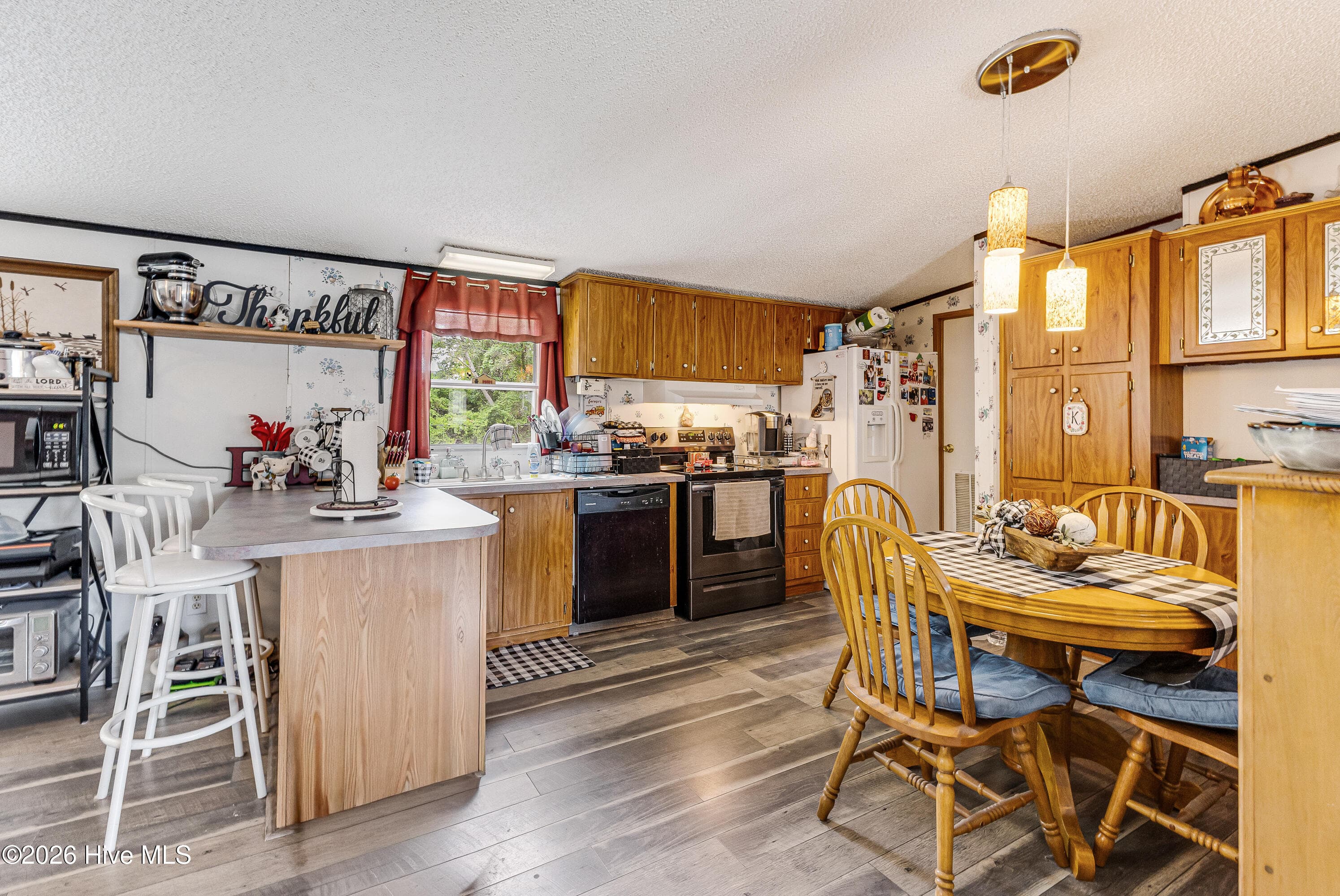 Manufactured Home at 2193 Helmsman Drive SW, Supply, NC 28462, photo 7 of 29