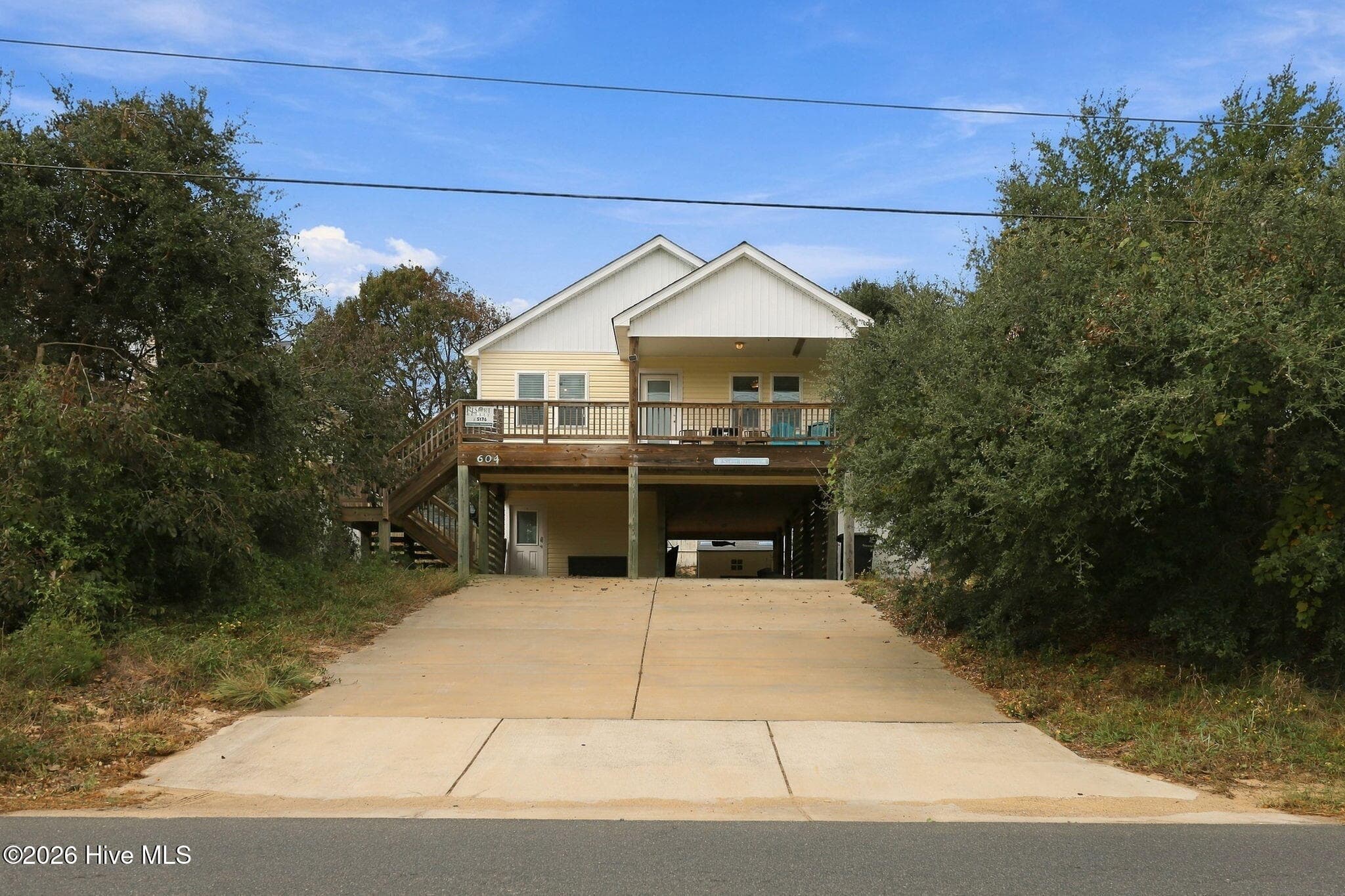 Single Family Residence at 604 W 3rd Street, Kill Devil Hills, NC 27948, photo 3 of 42