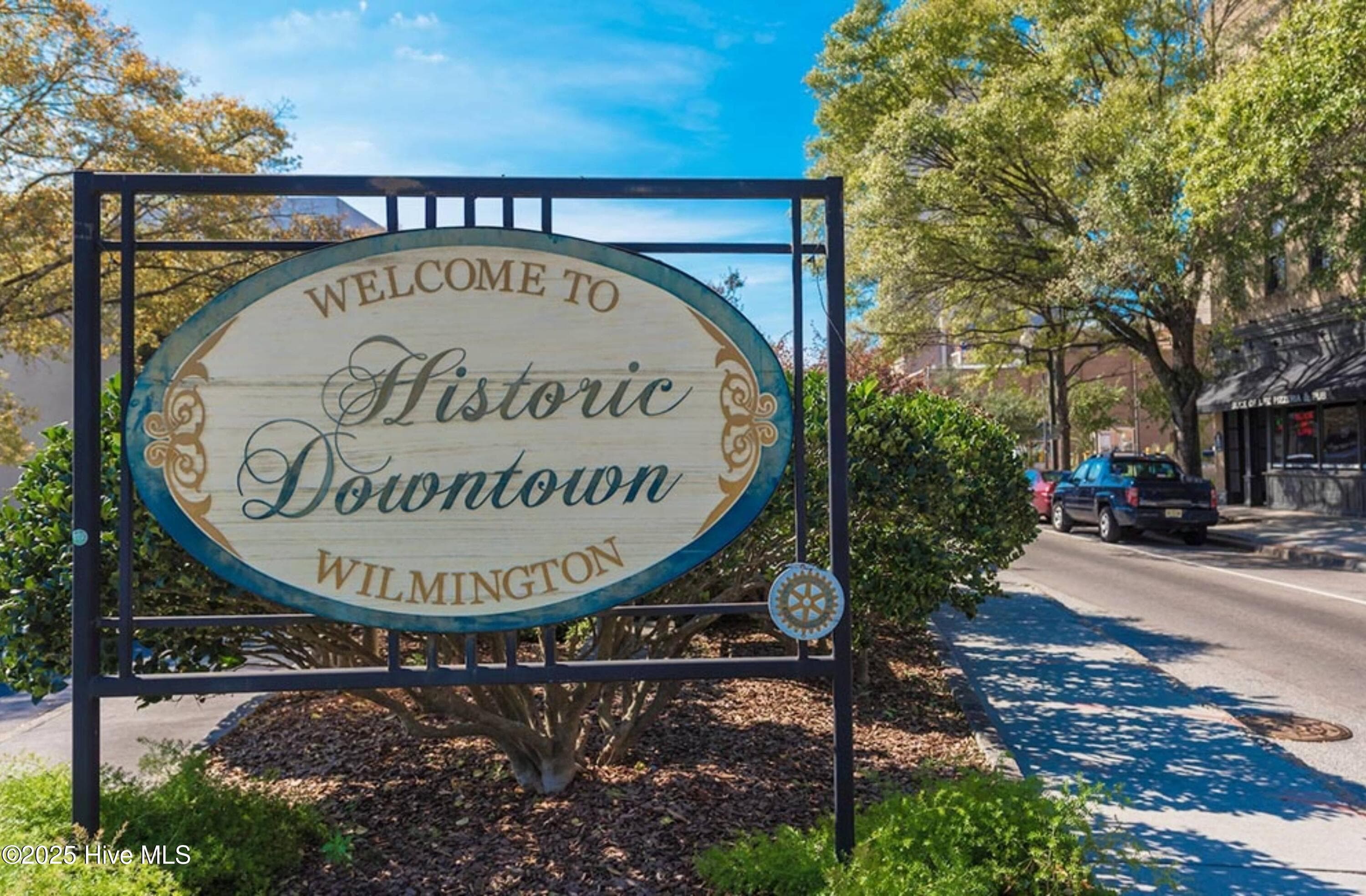 15 minutes to Downtown Wilmington Shopping, Dining & Live Entertainment - 1588 Gunnel Drive SE 103, Winnabow, NC 28479