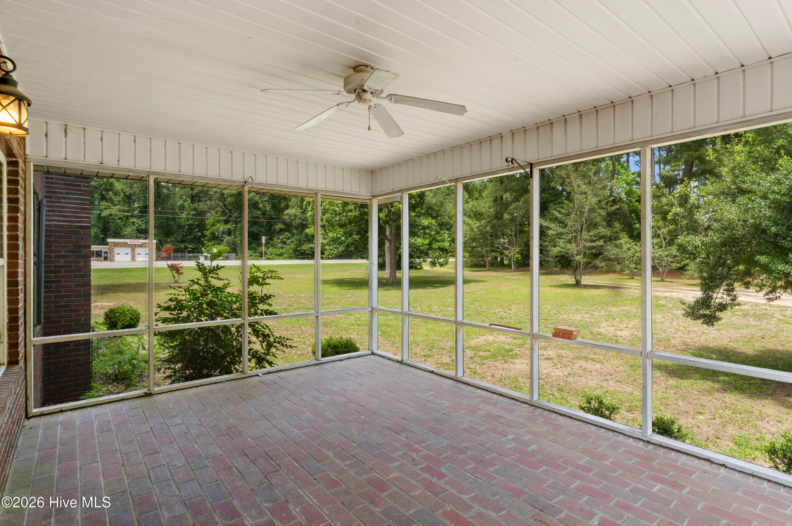 Single Family Residence at 1726 U.S. 701 Highway, Elizabethtown, NC 28337, photo 2 of 3