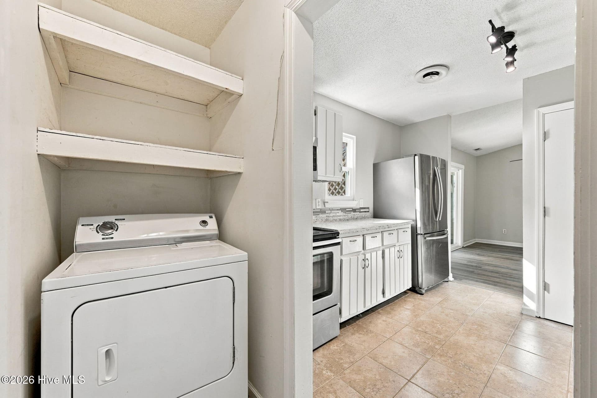 Single Family Residence at 368 Union Chapel Church Road, Richlands, NC 28574, photo 14 of 47
