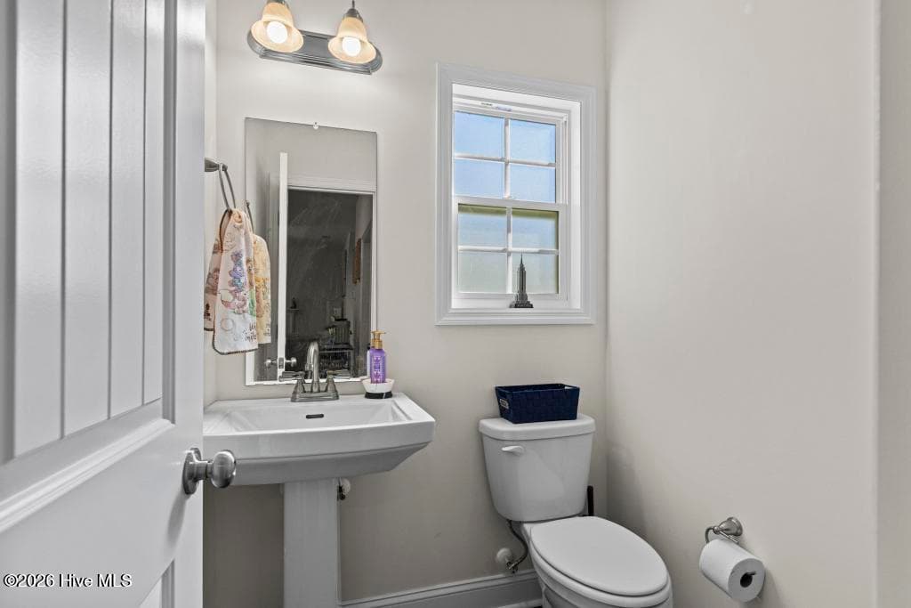 Single Family Residence at 150 Broadleaf Drive, Jacksonville, NC 28546, photo 20 of 52