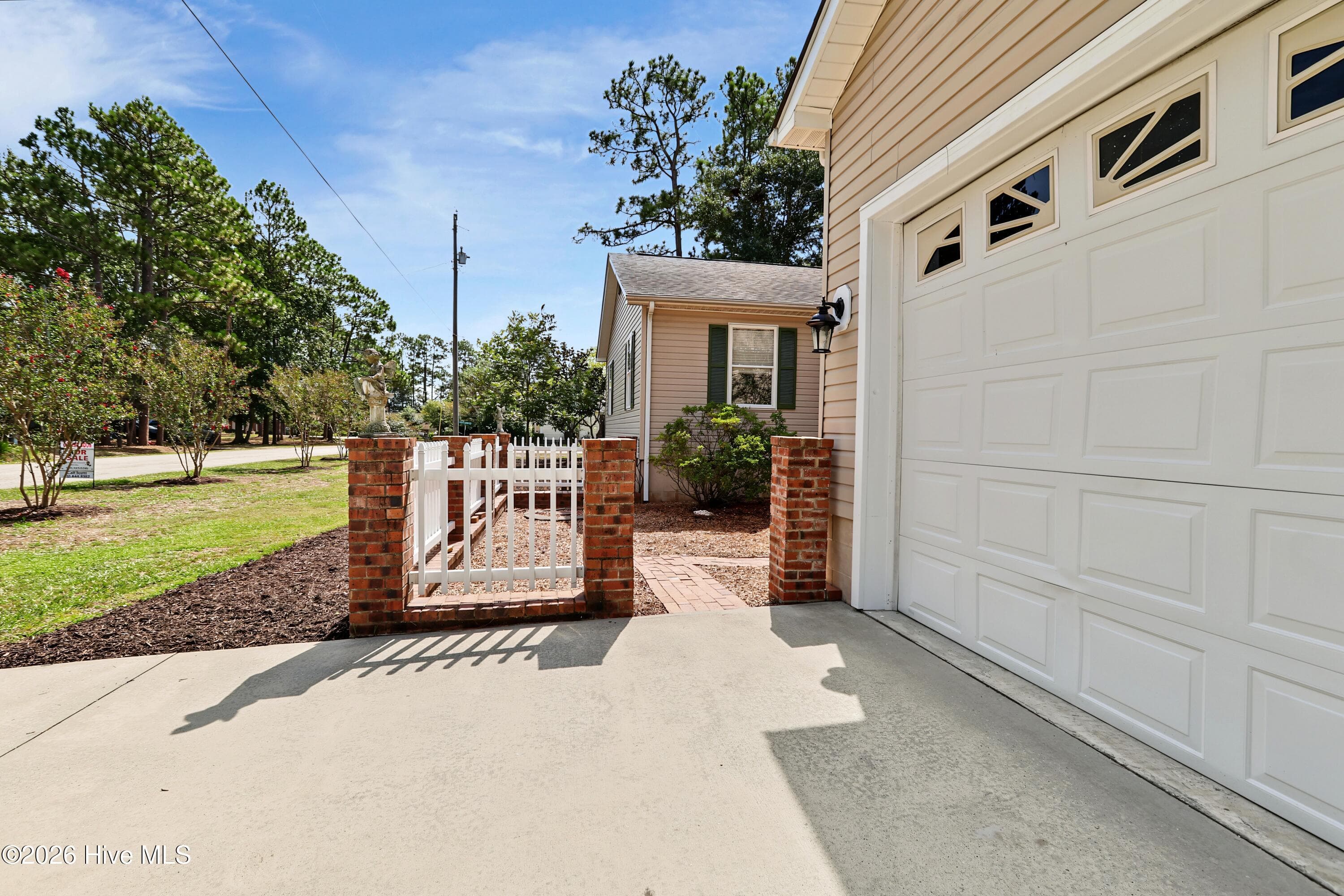 Single Family Residence at 1299 N Shore Drive, Boiling Spring Lakes, NC 28461, photo 6 of 63