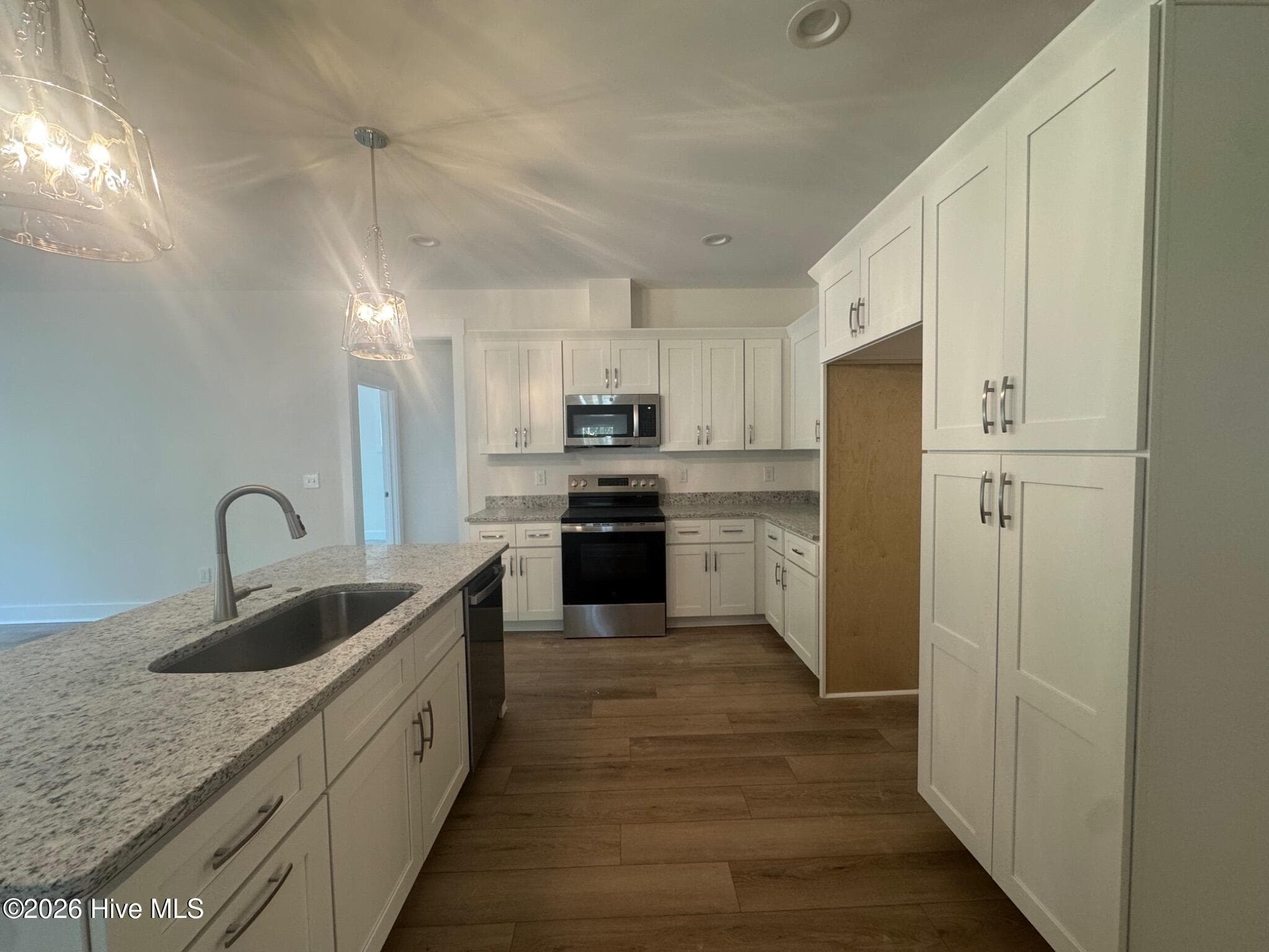 Single Family Residence at 31 Currituck Court, Oriental, NC 28571, photo 11 of 93