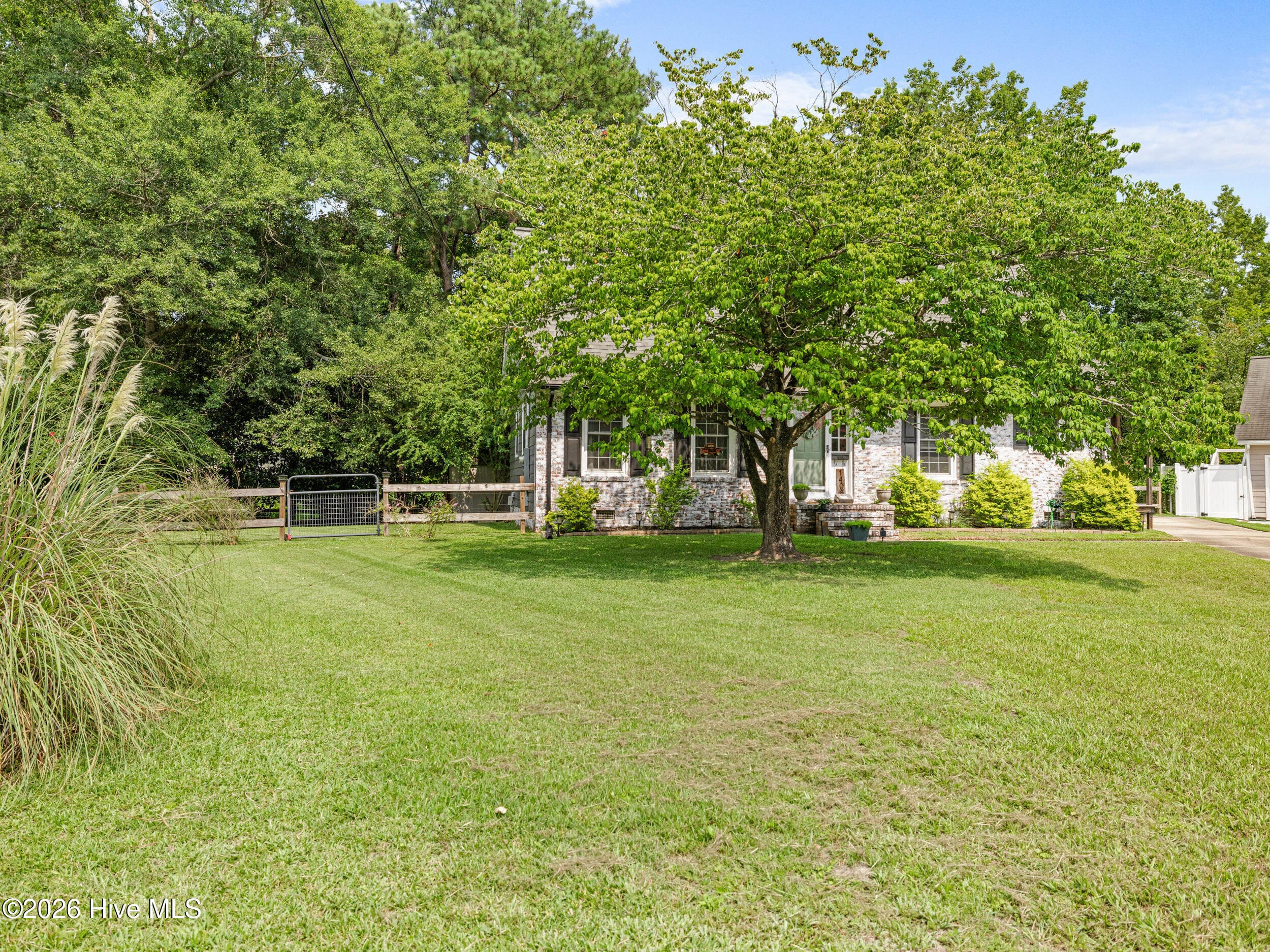 Single Family Residence at 1408 Cando Place, Jacksonville, NC 28540, photo 2 of 41