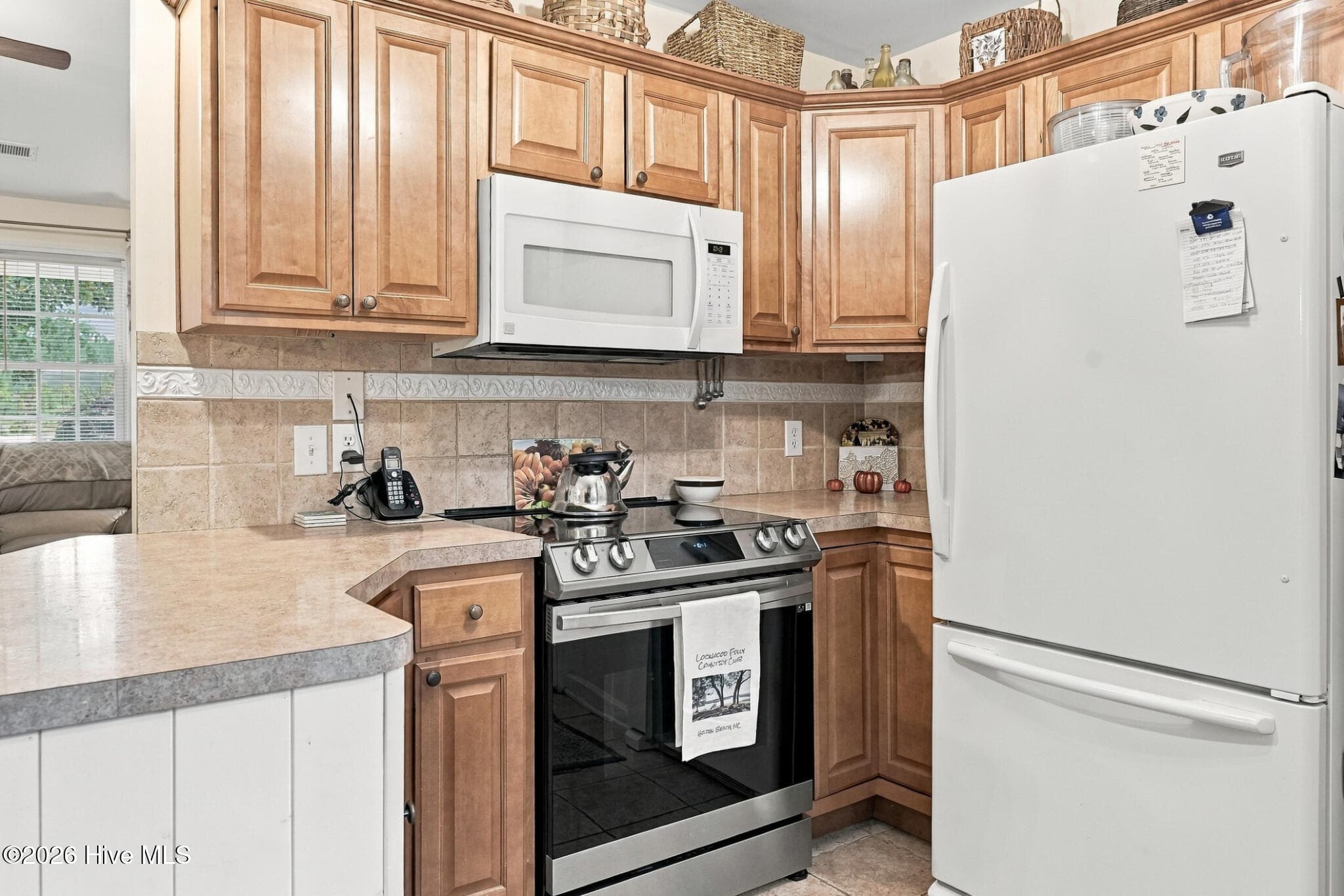 Single Family Residence at 2900 E Lakeview Drive SW, Supply, NC 28462, photo 14 of 60
