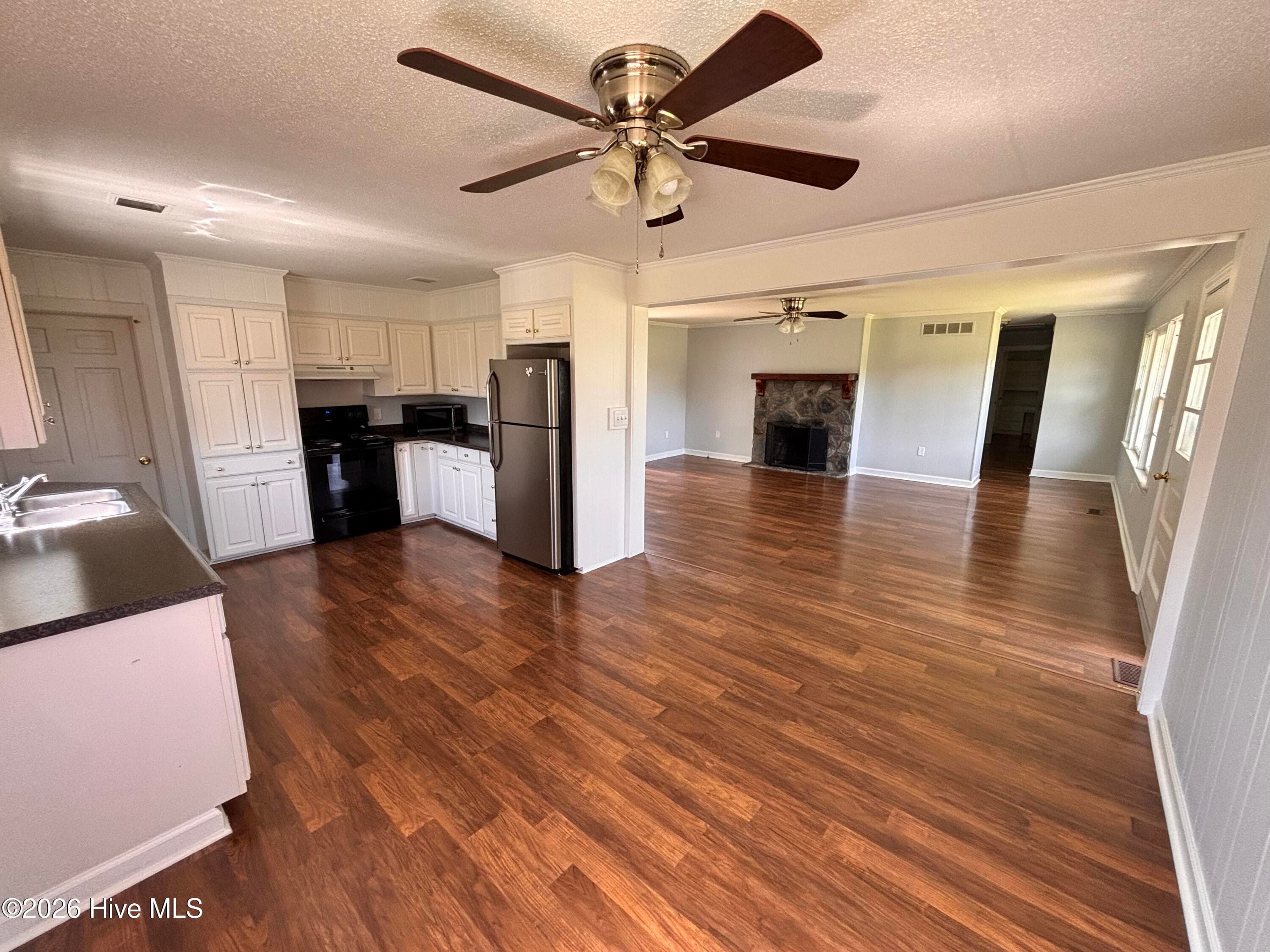 Single Family Residence at 735 Faison Highway, Clinton, NC 28328, photo 10 of 24