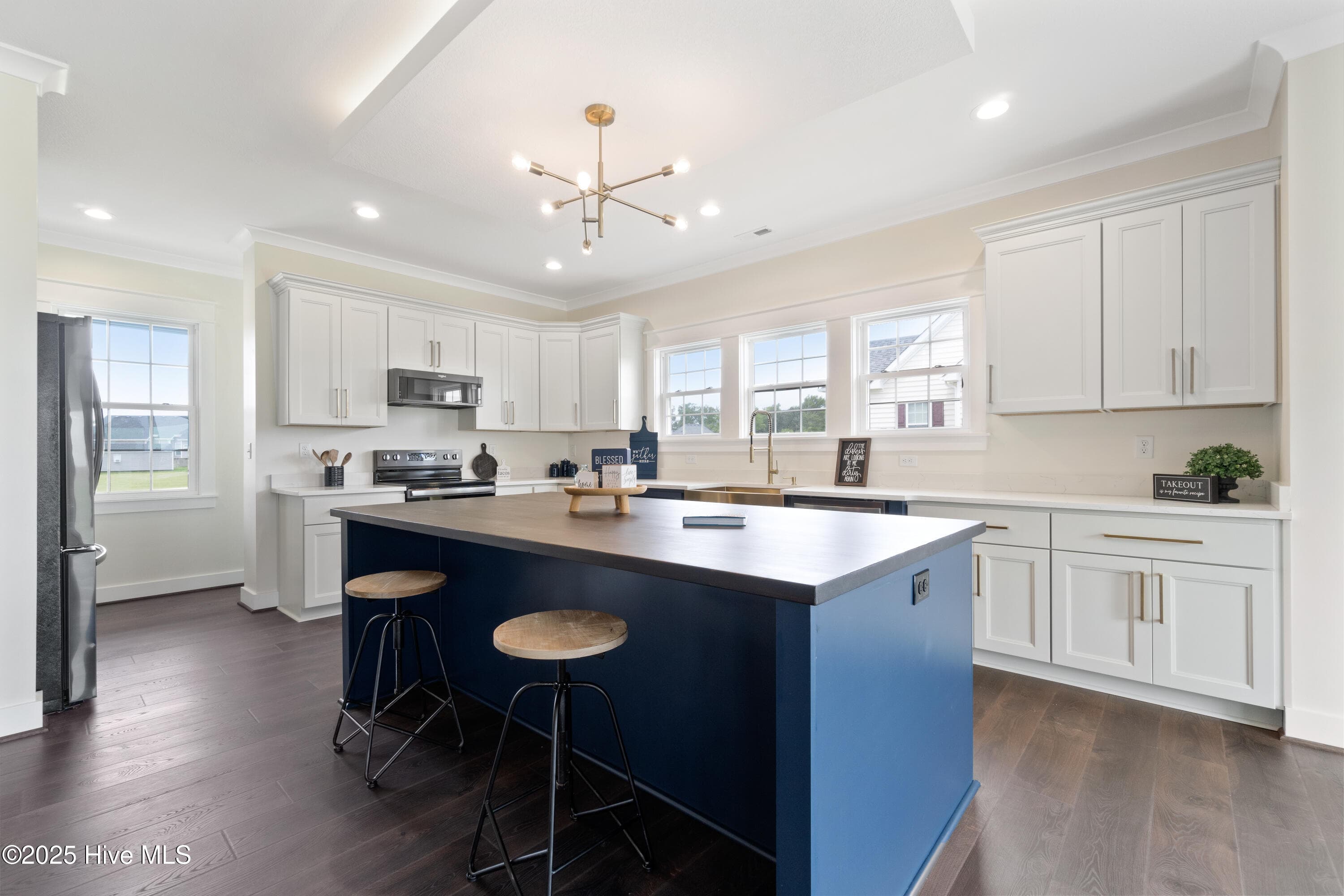 Single Family Residence at 3111 Staysail Drive, Elizabeth City, NC 27909, photo 16 of 42