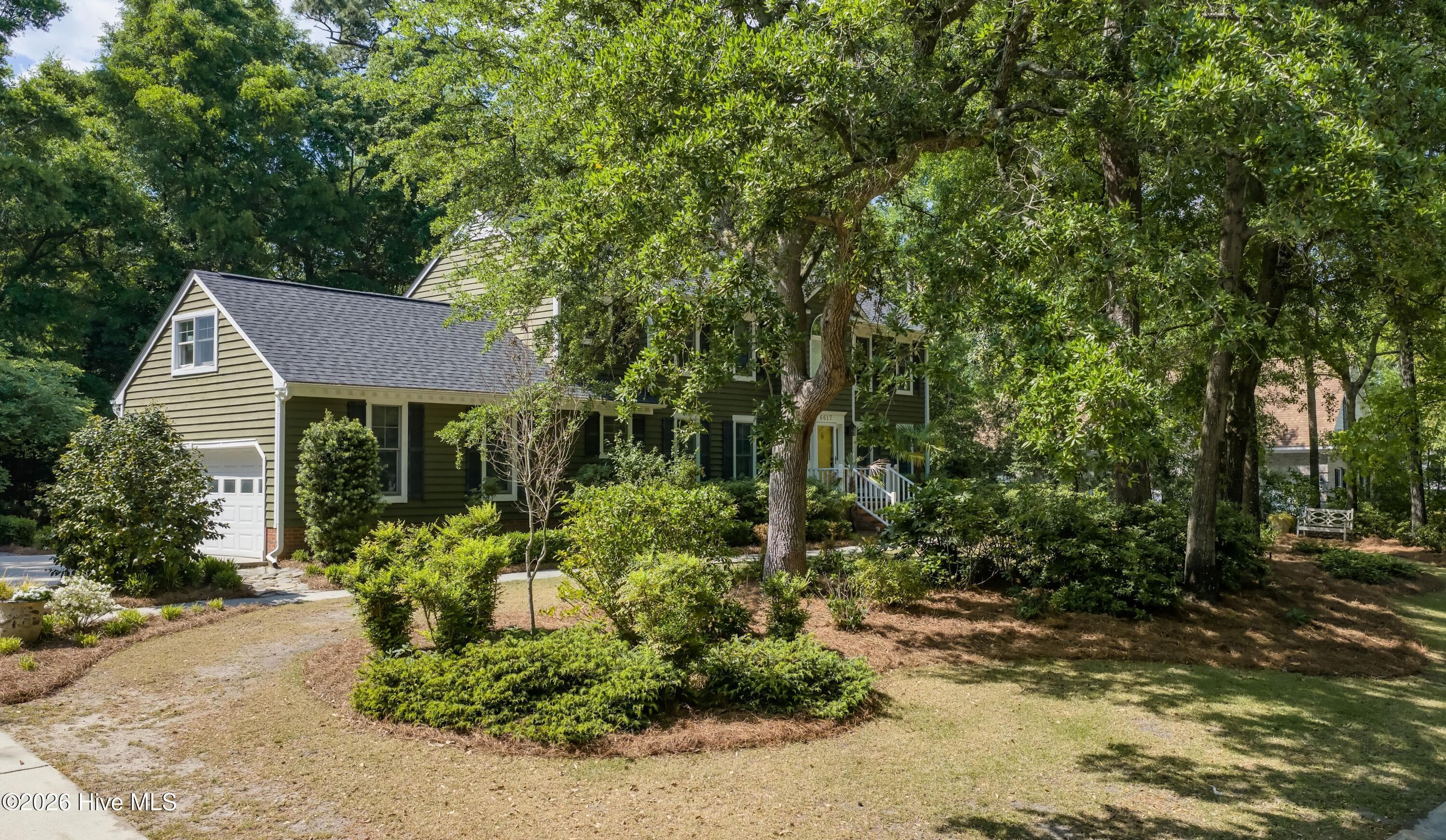 Single Family Residence at 6617 Windingwood Lane, Wilmington, NC 28411, photo 2 of 3