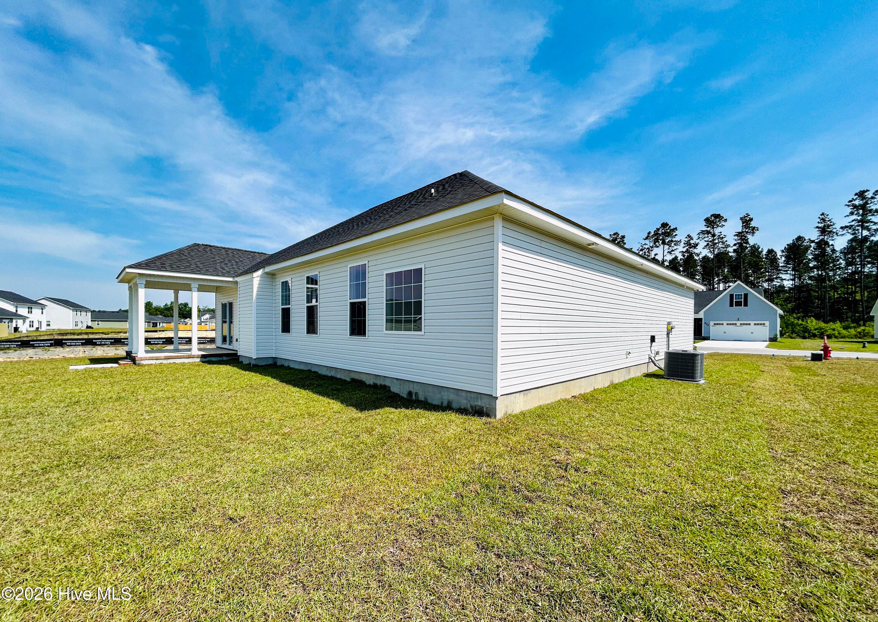 Single Family Residence at 824 Hidden Bridge Drive, Jacksonville, NC 28546, photo 8 of 54
