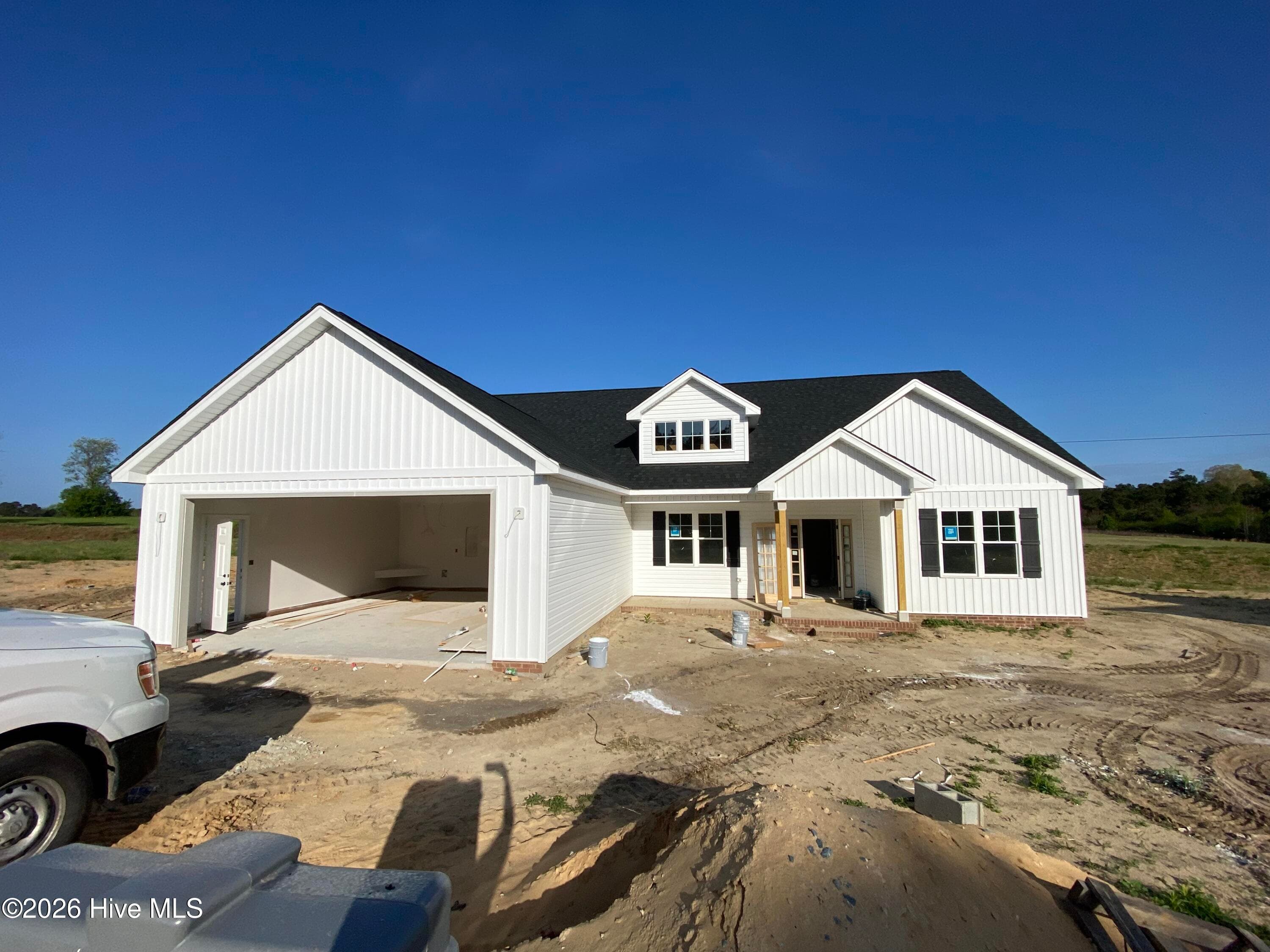 Single Family Residence at 205 N Rabbit Run Drive, Smithfield, NC 27577, photo 3 of 127