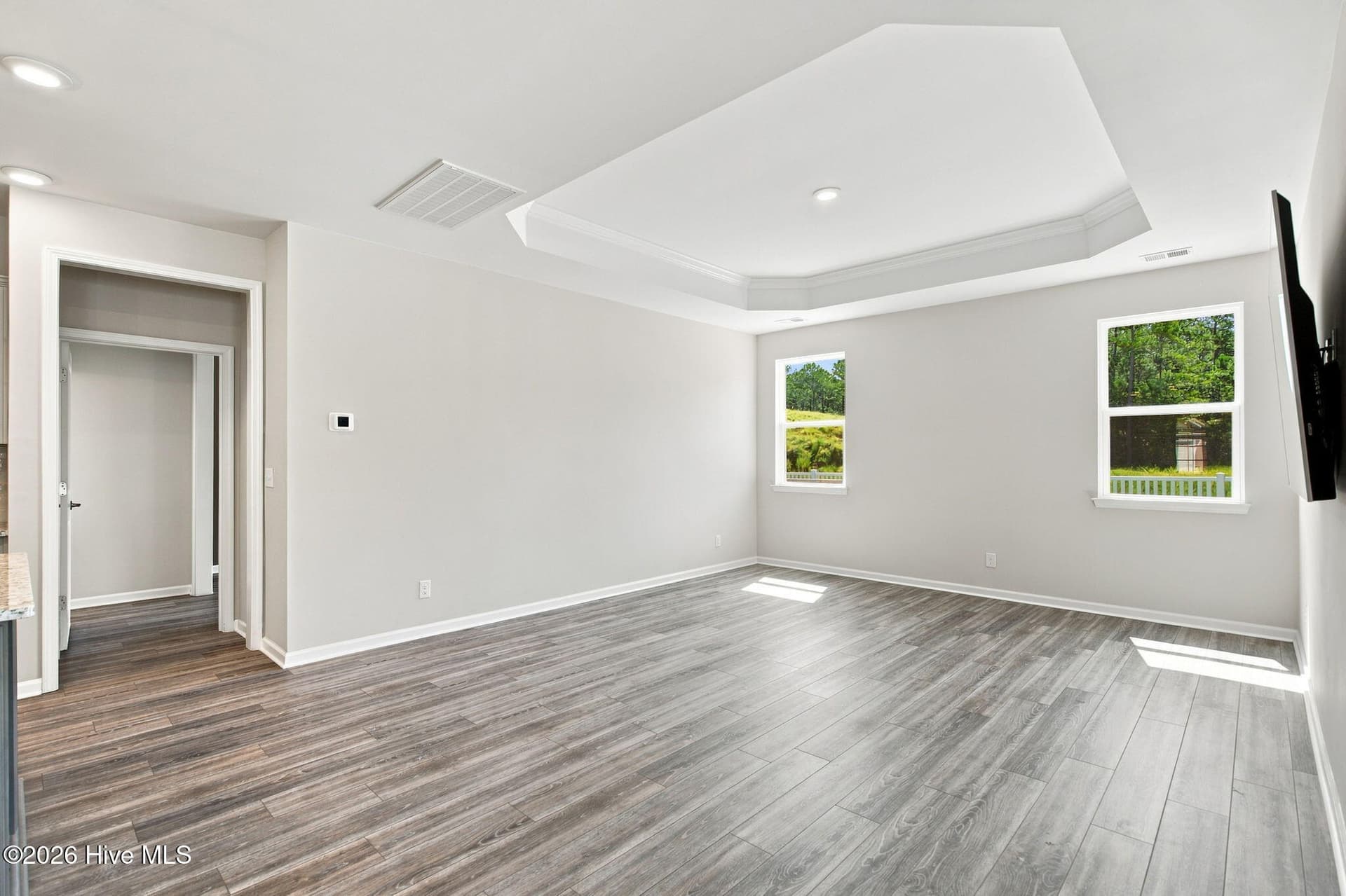 Single Family Residence at 609 Edgeside Drive SE, Bolivia, NC 28422, photo 9 of 67