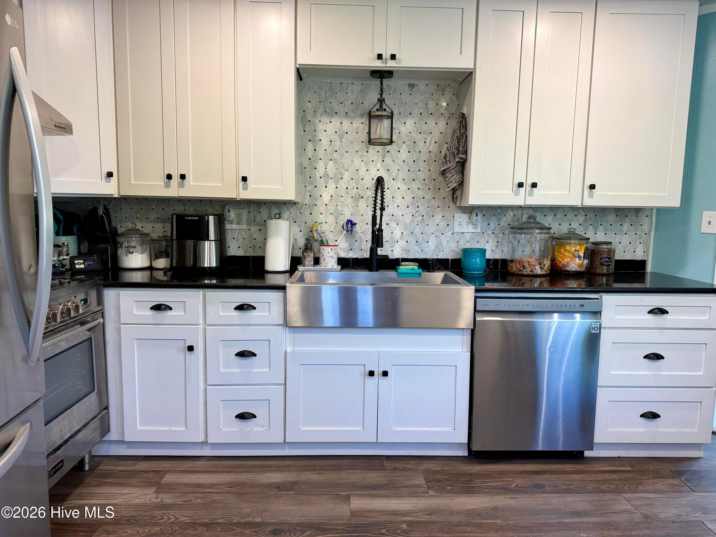 Single Family Residence at 126 Jones Street, Holly Ridge, NC 28445, photo 2 of 11