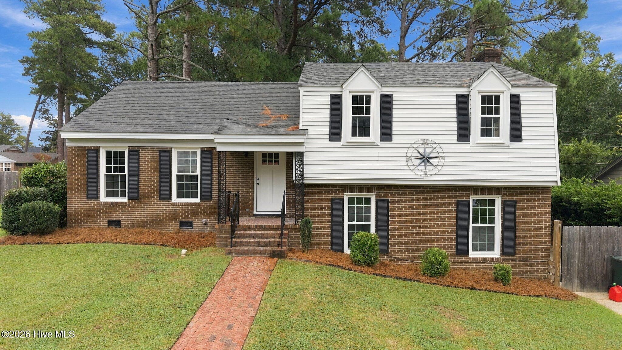 Single Family Residence at 2214 Somerset Drive N, Wilson, NC 27893, photo 2 of 37