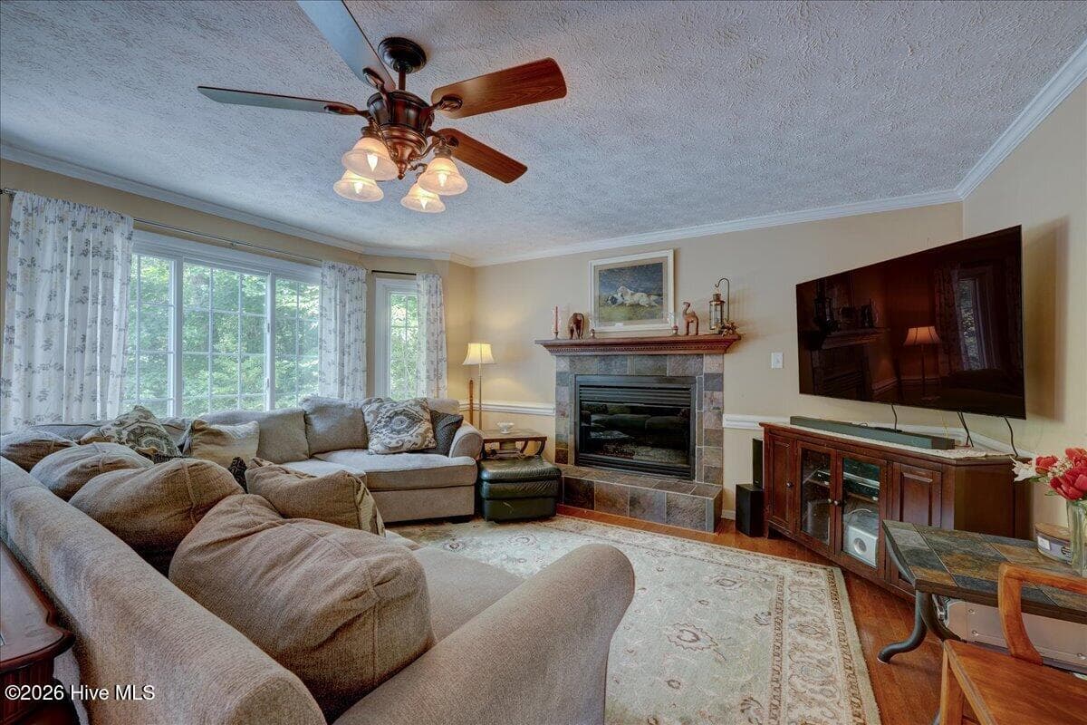 Single Family Residence at 306 Taliaferro Lane, New Bern, NC 28560, photo 14 of 53