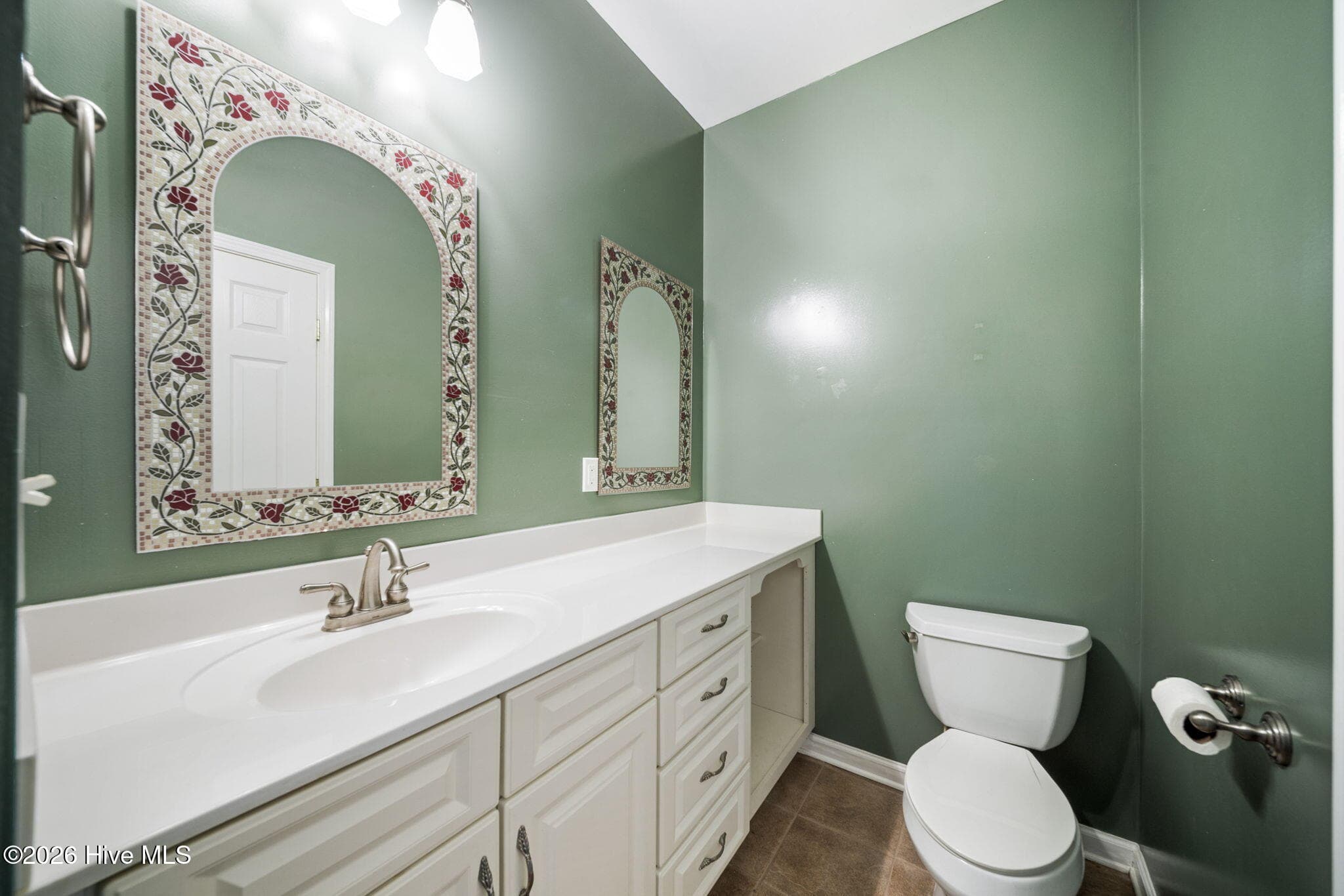 Single Family Residence at 815 Riverview Drive, Burgaw, NC 28425, photo 5 of 9