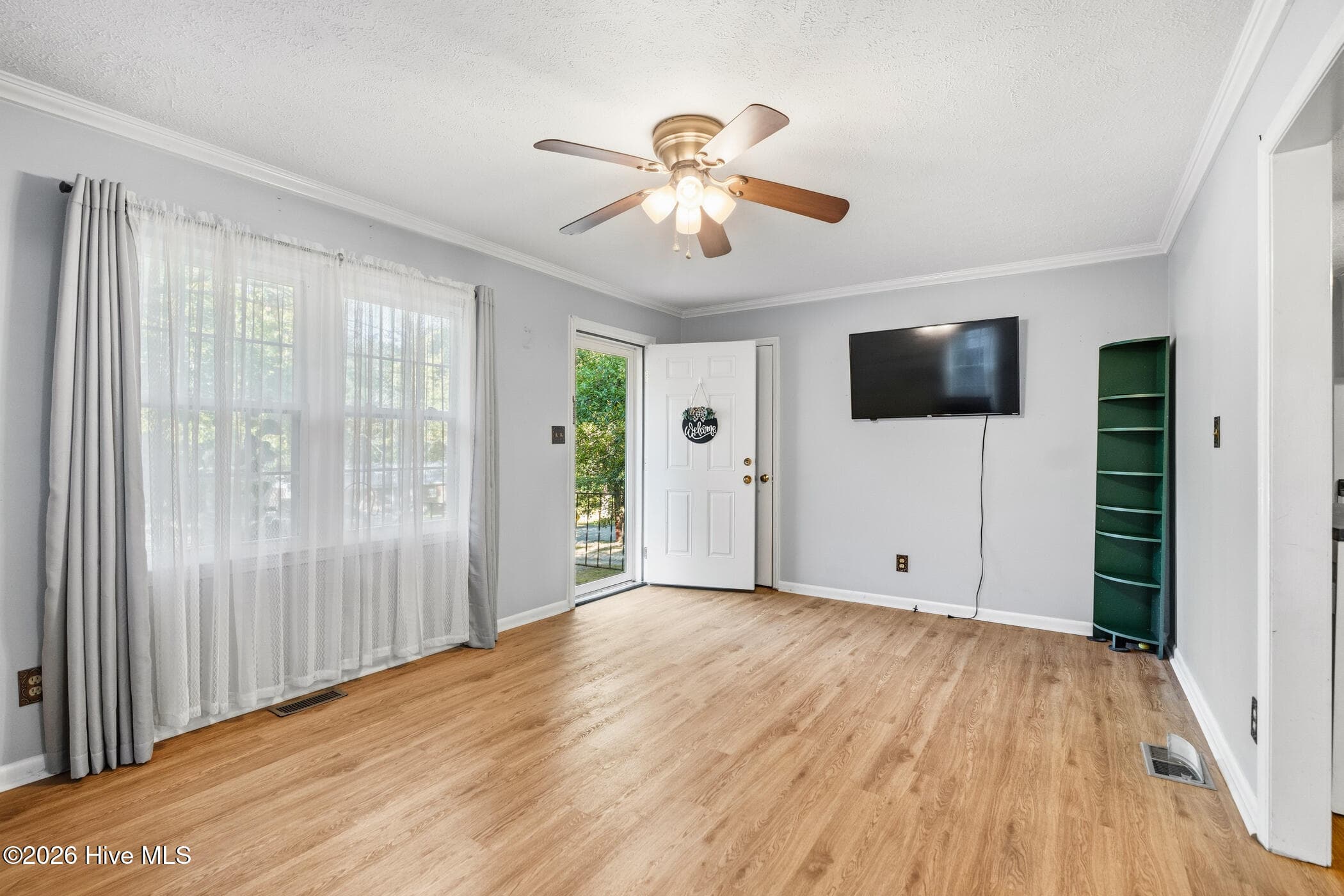 Single Family Residence at 1002 Jefferson Street, Hamlet, NC 28345, photo 13 of 25