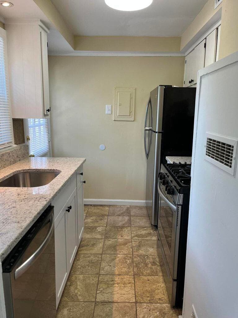 Townhouse at 801 Monte Sano Avenue Apt D3, Augusta, GA 30904, photo 5 of 12